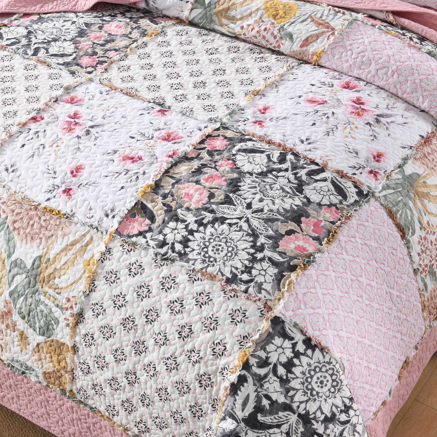 Etwel 100% Cotton Patchwork Queen Size Quilt Set - Lightweight Breathable Reversible Bedspread for Hot Sleepers, Farmhouse Bedding Set with 2 Pillow Shams for All Season (90"x90", Pink Floral Plaid)