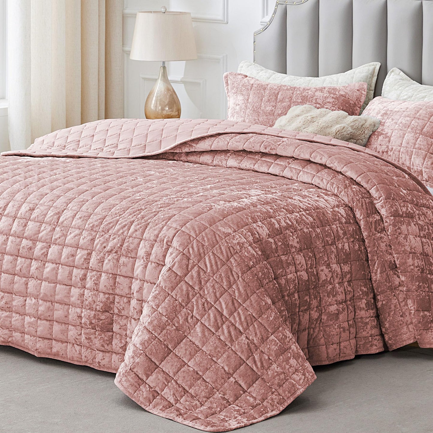 BEDELITE Velvet Quilt Set King Size - Luxury Soft Velvet Comforter Bedding Set for All Season, Lightweight Quilted Box Stitch Oversized Bedspread Coverlet with 2 Matching Shams, Shiny Dusty Pink