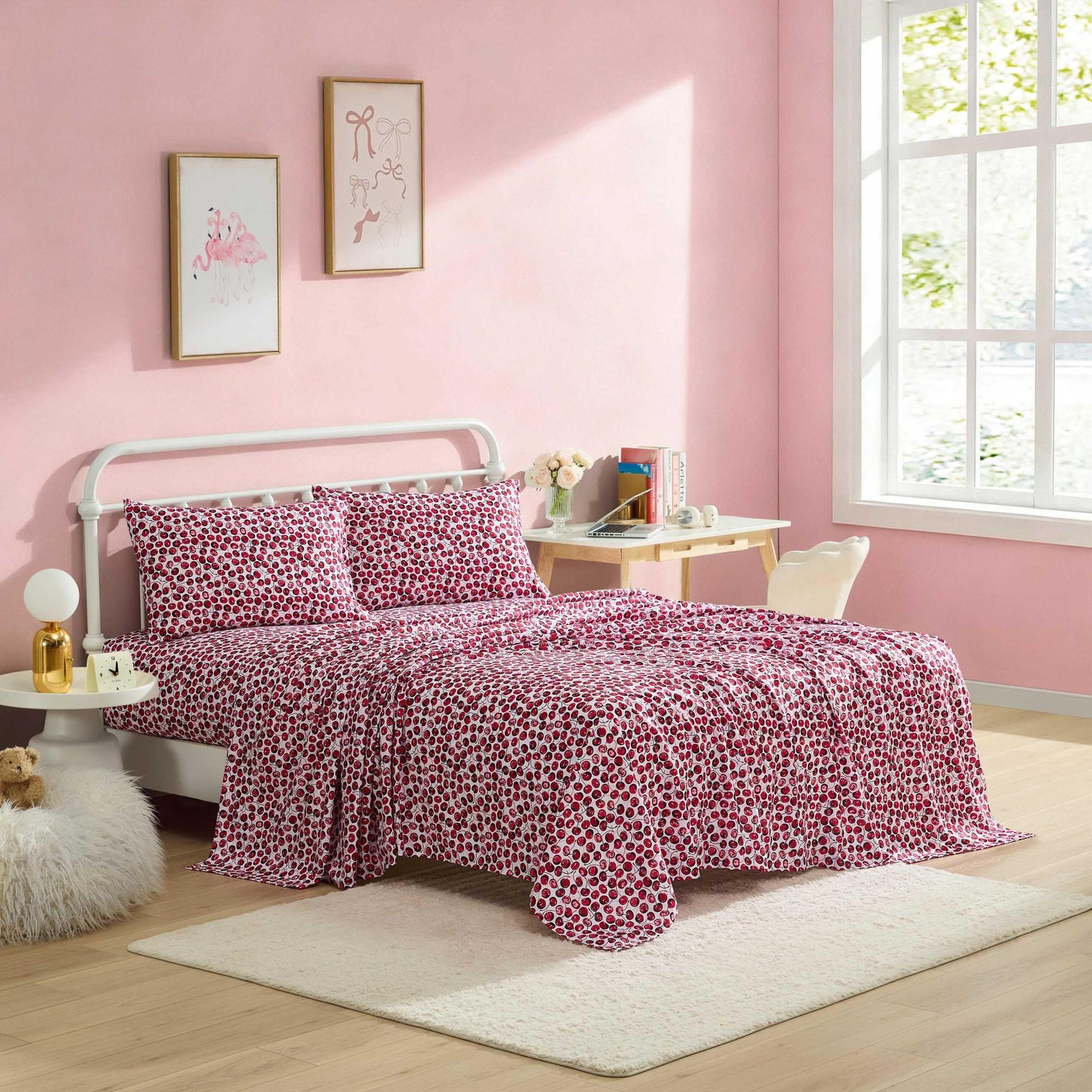 Betsey Johnson - Queen Size Sheet Set, Soft Printed Microfiber Bedding with Deep Pocket Fitted Sheet, Bed Sheets with Matching Pillowcases, Pop Art Cherry Red