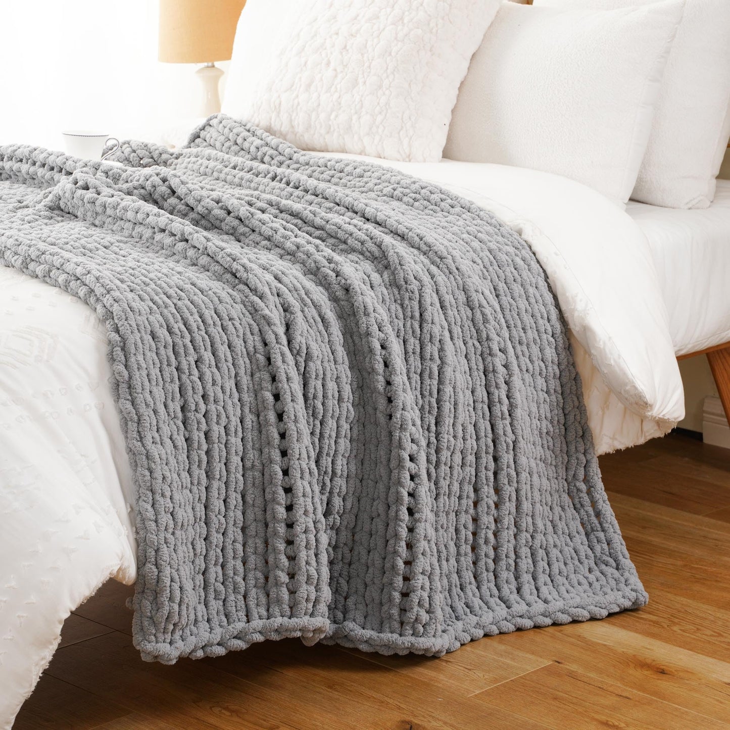 Battilo Chunky Knit Throw Blanket, Soft and Thick Chenille Throw Blanket, 50"x60" Handmade Cable Knit Crochet Blanket, Light Grey Knot Knitted Throw Blankets for Couch Sofa Bed Home Decor, Light Grey