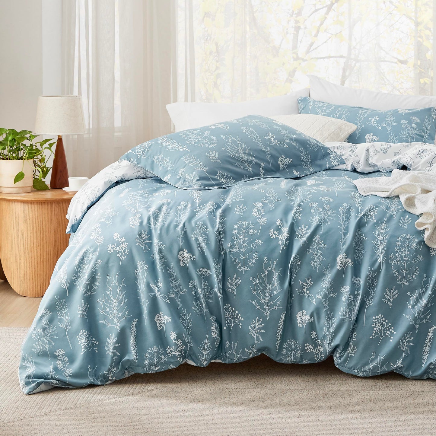 Bedsure Duvet Cover King Size - Reversible Mineral Blue King Duvet Cover Set with Zipper Closure, 3 Pieces Floral Patterned Bedding Set with 8 Corner Ties and 2 Pillow Shams