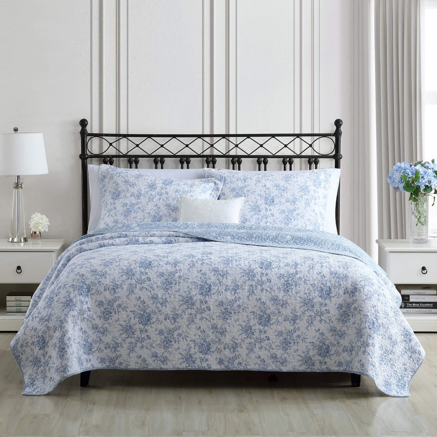 Laura Ashley - Twin Quilt Set, Soft Cotton Bedding with Matching Sham, Reversible Floral Toile Design, Floral Room Decor, Lightweight for Year-Round Layering (Walled Garden Blue)
