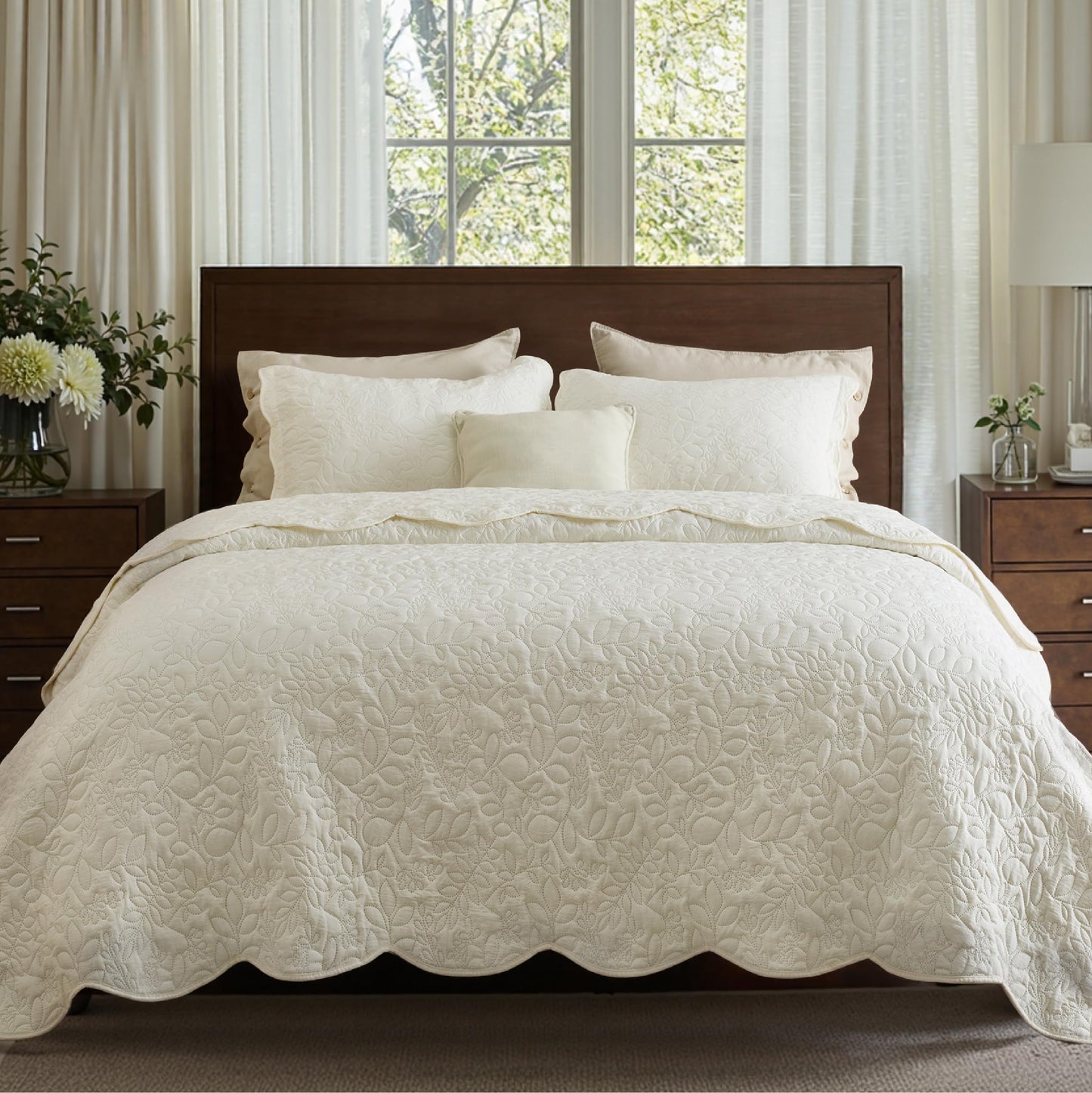 Bedsure Quilt King Size - Ultra Soft Pre-Washed Cloud-Like Bedding, All-Season Lightweight Comforter for Country Bedroom, Leaf Design Coverlet in Cream Yellow, 106 x 96 Inches