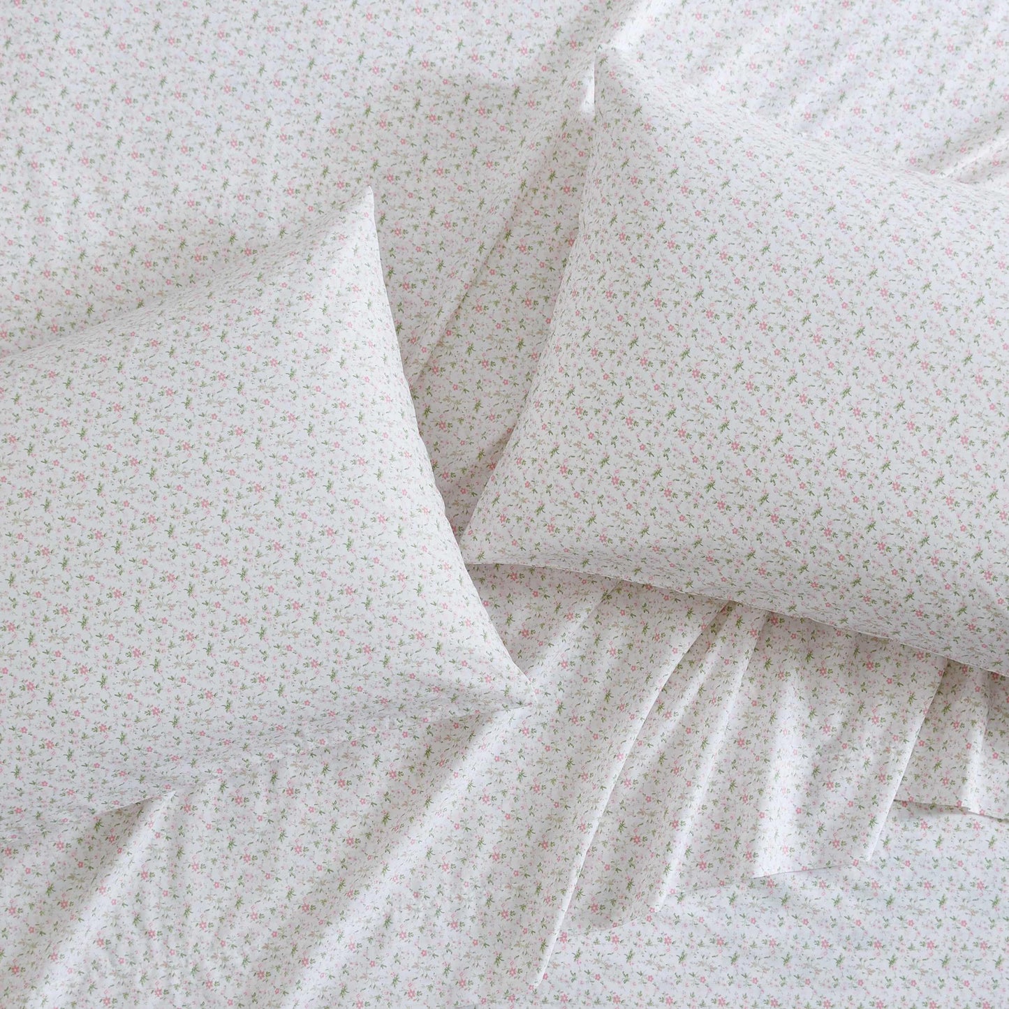 Laura Ashley – Twin Size Sheet Set, Crisp & Lightweight Cotton Percale Bedding with Fitted Sheet and Pillowcase, Floral Room Decor, Deep Pocket, College Dorm Room Essentials (Evie Pink)