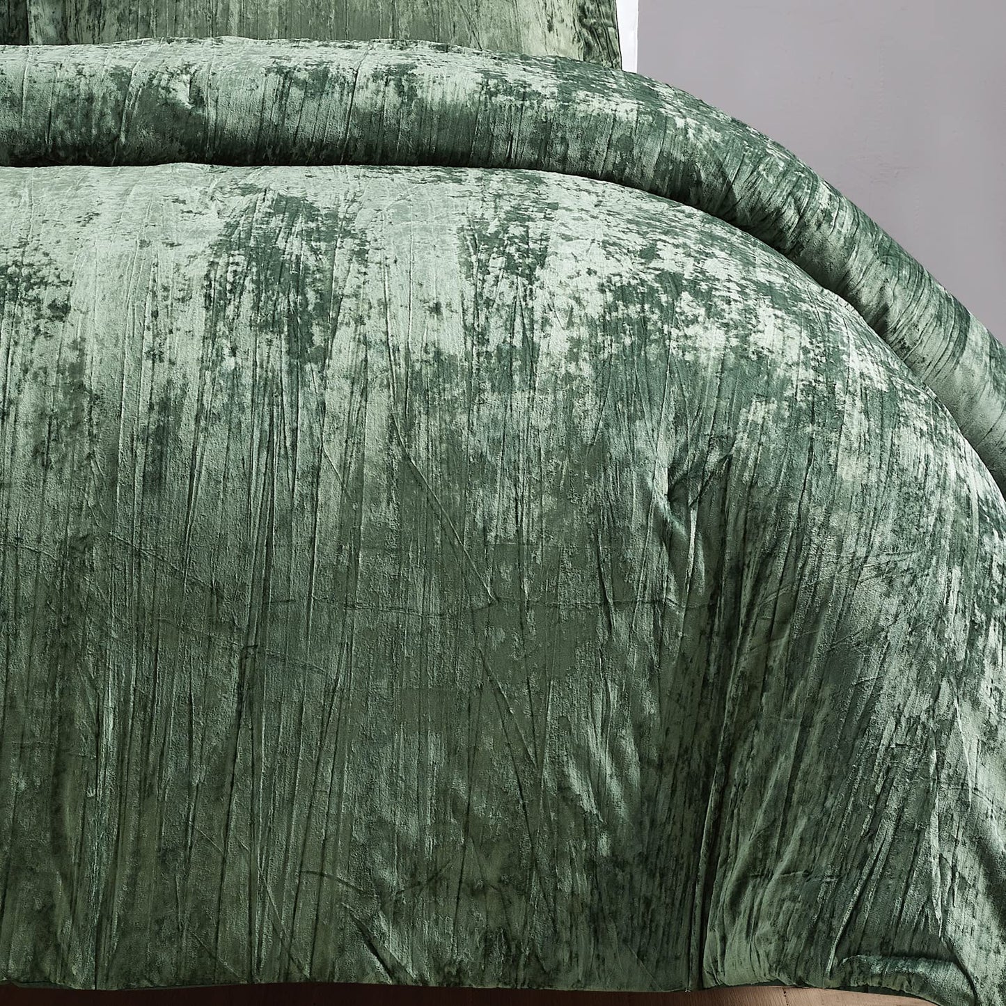 Fredsure Crinkle Velvet Comforter Set (Blackish Green, King)