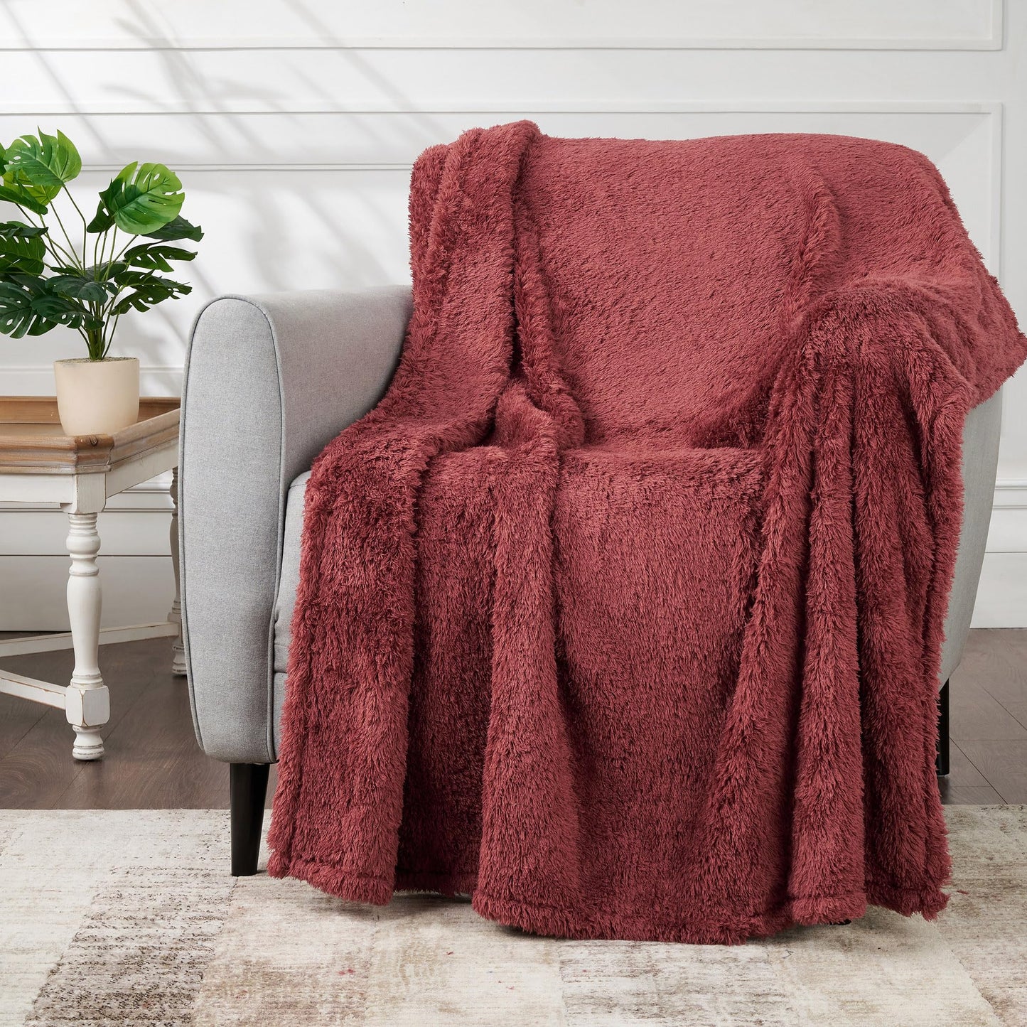 CBCHome Cozy Chenille Sherpa Throw Blanket - Soft, Plush, Fluffy Sofa and Bed Throw, Great Gift for Women, Teens - All Season Home Décor (Apple Butter, 50" x 60")