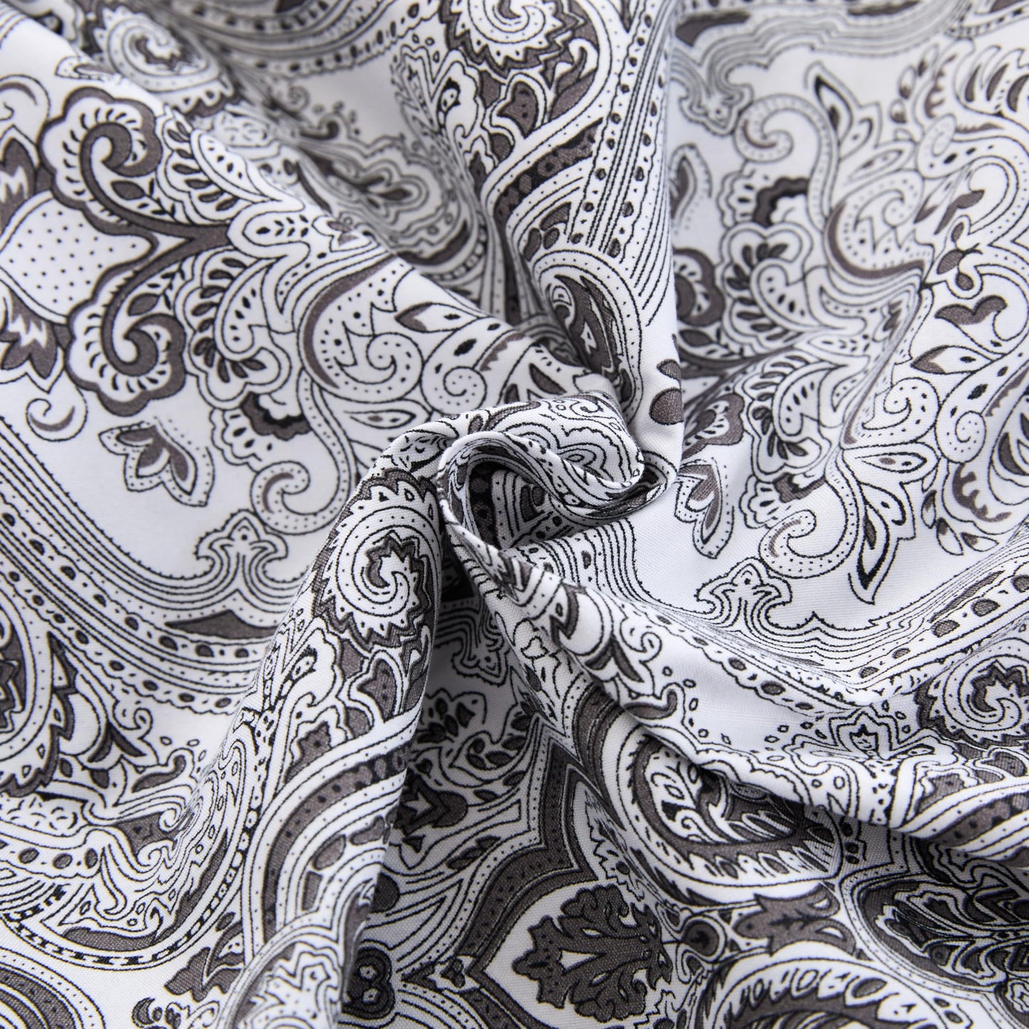 Spirit Linen home 6-Piece Queen Size Bed Sheet Set - Deep Pocket, Paisley Pattern, Soft and Breathable Bed Sheets, Microfiber Material, Includes 1 Fitted, 1 Flat, 4 Pillowcases - Black Paisley Design