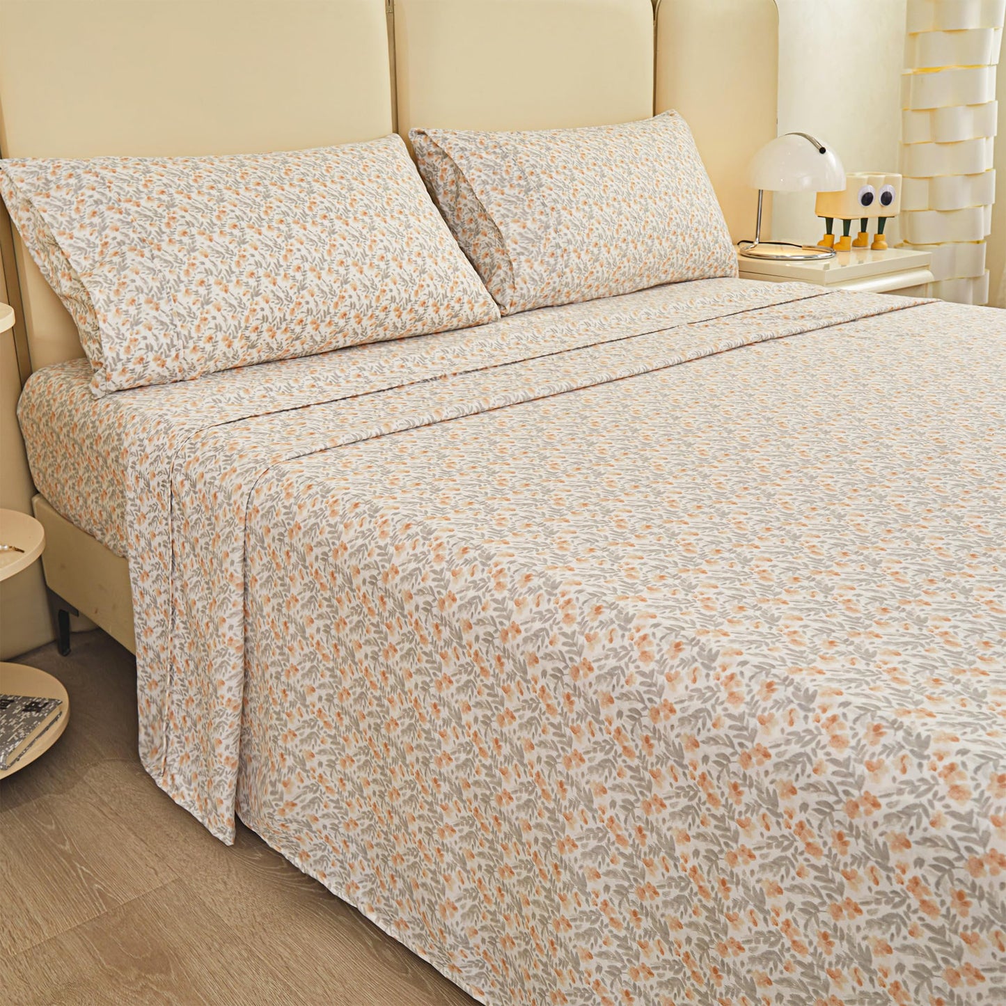 Viviland Floral Twin Sheet Set - 3 Piece Vintage Light Orange Flower Patterned Bed Sheets - Soft, Breathable Microfiber Sheets with Deep Pocket, Non-Slip Fitted Sheets & Pillowcases
