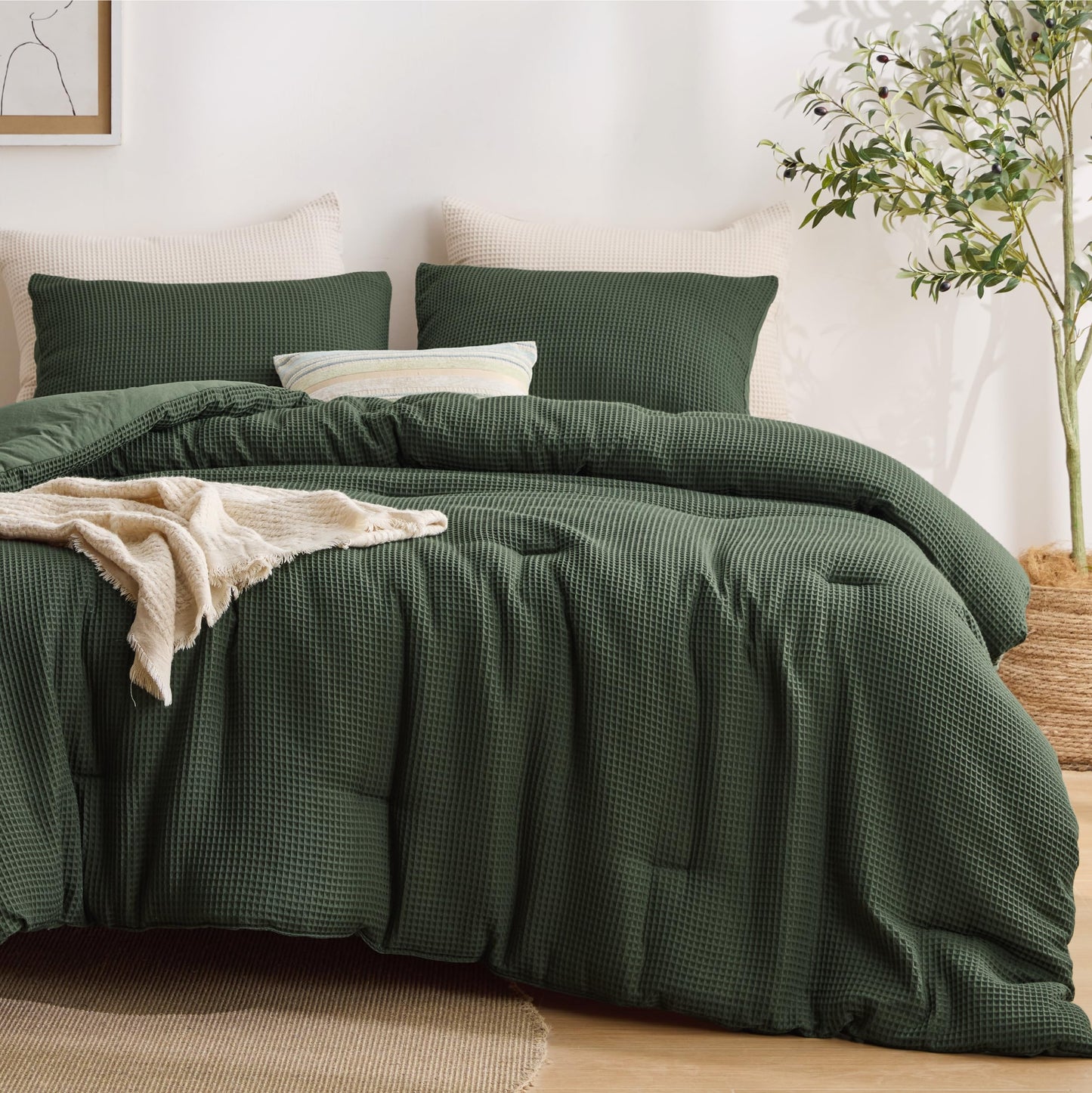 Bedsure Oliver Green Queen Bedding Comforter Set, Waffle Breathable Bedding Set, All Season Comforter with 3 Pieces, 1 Waffle Weave Comforter (90"x90") and 2 Pillowcases (20"x26")
