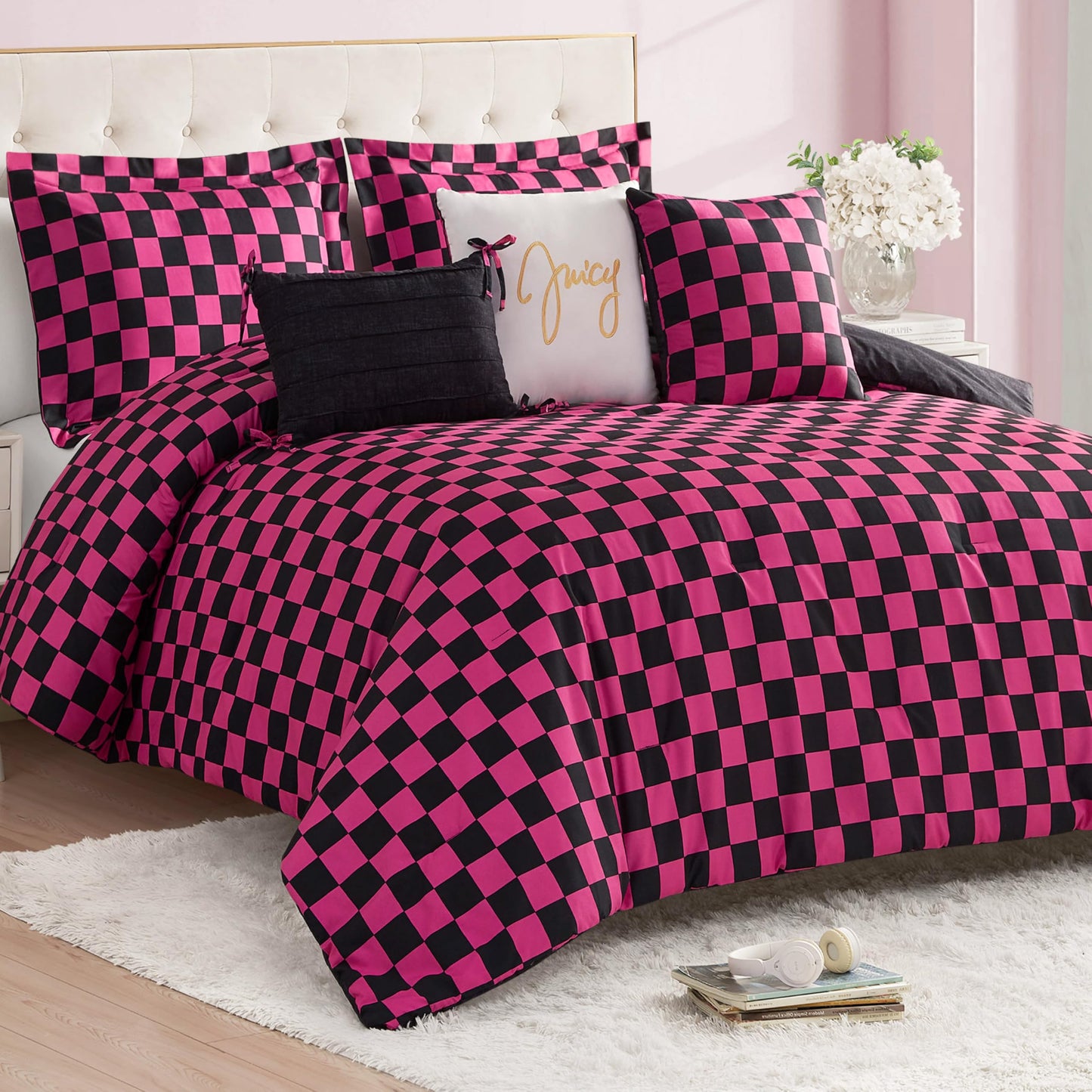 Juicy Couture Reversible Checkerboard Comforter Set 6-Piece Full/Queen Set, Black/Hot Pink