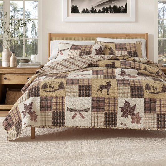 Great Bay Home Lodge Quilt Set - 3-Piece Full/Queen Size Rustic Bedding Set - Lightweight, All-Season, Reversible Bedspread (Deer & Leaf Patchwork)