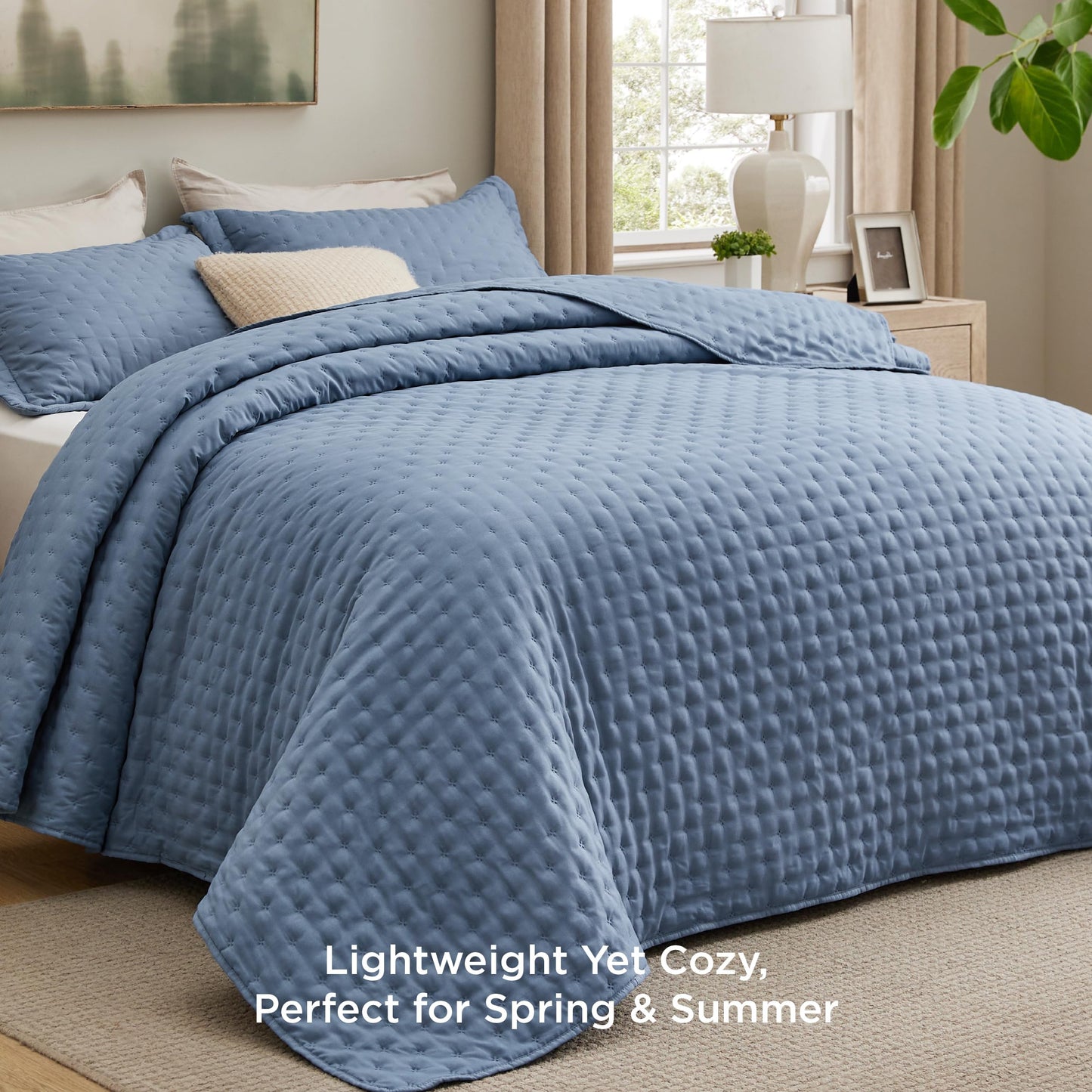 Bedsure King Quilt - Mineral Blue Bedspread King Size & Lightweight Comforter, Modern Coastal Coverlet with Clover Pattern, Ultra Soft All-Season Bedding, 106 x 96 Inches