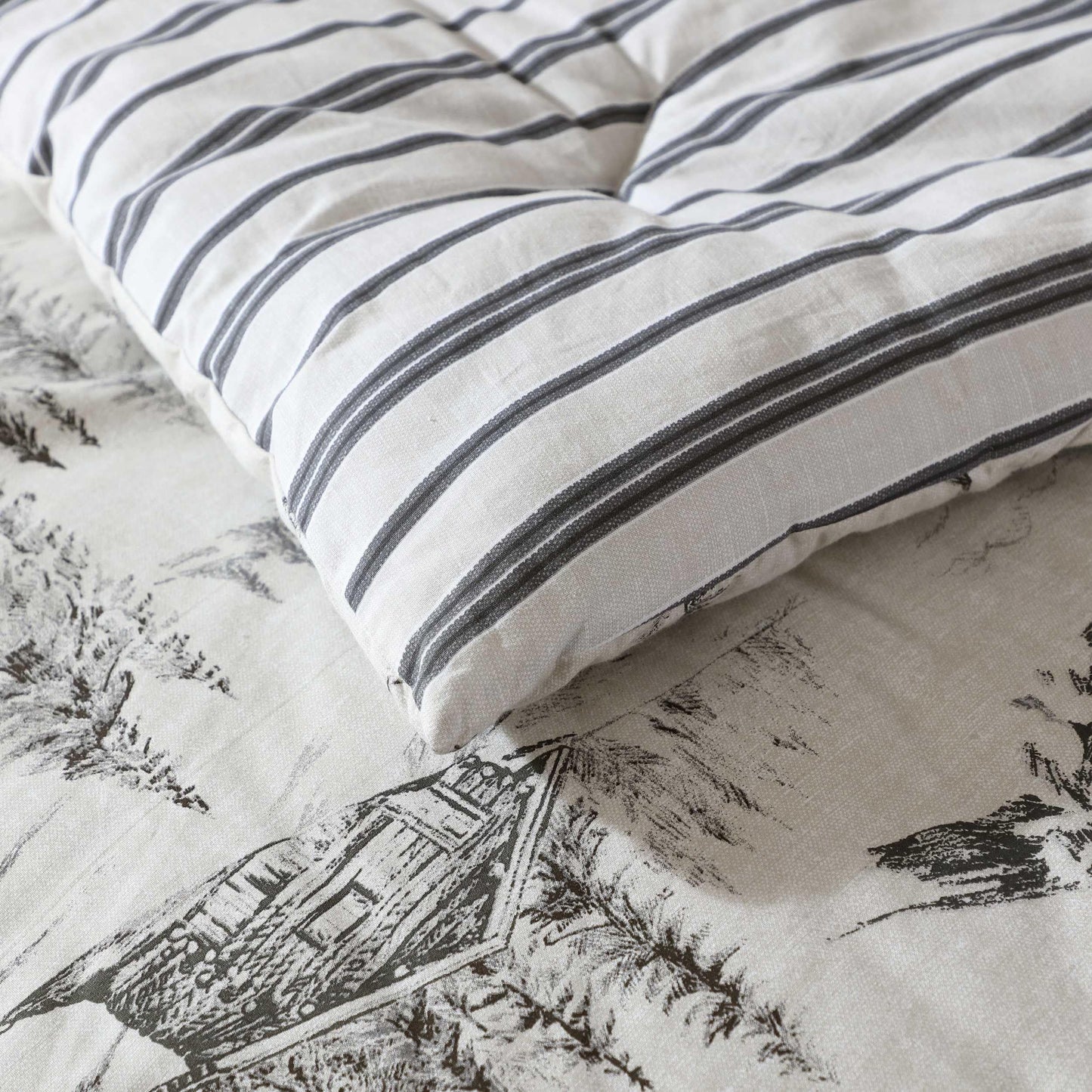 Eddie Bauer - Queen Duvet Cover Set with Shams, Cotton Percale Bedding, Reversible, Center Closure, Rocky Mountain Cabin Grey