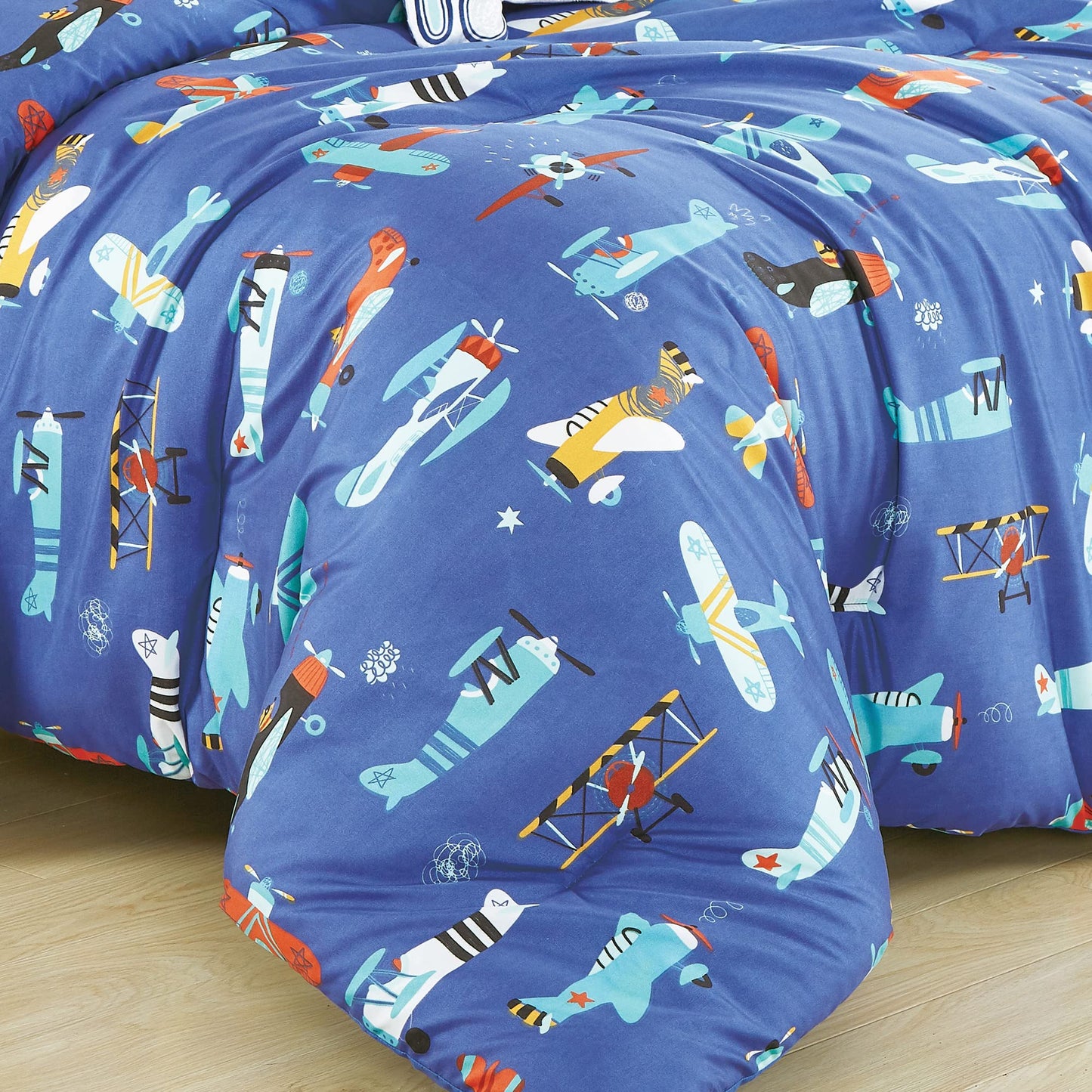 Blue Airplanes print Comforter Set for Boys Girls teen. Twin size Bedding for kids room. Include Twin comforter fitted sheet, pillow sham and Plush Airplane pillow (AIRPLANE, Twin)