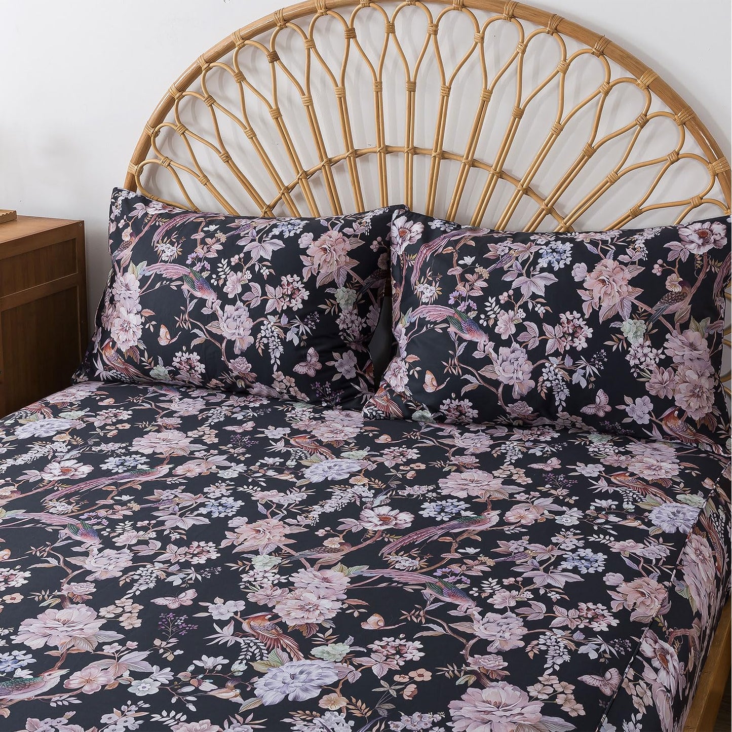 FADFAY Queen Sheet Set,4-Piece Long-Staple Cotton, Vintage Black Floral & Bird Print Bedding, Deep Pocket Fitted Sheet, Soft & Breathable for All Seasons
