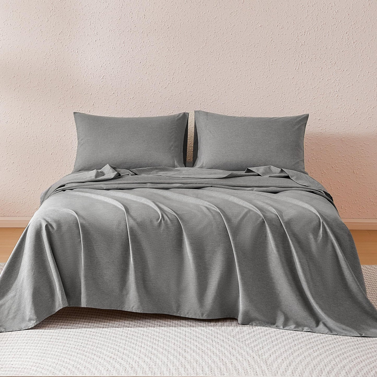 Amazon Basics Sheet Set Cationic 4-Piece Bedding Set, Wrinkle Free and Easy Fit, Easy Care Bedding with 1 Deep Pocket Fitted Sheet, 1 Flat Sheet, and 2 Pillowcases, King, Gray