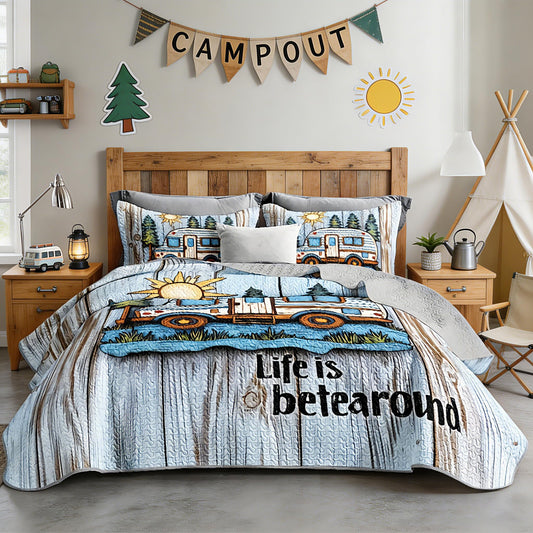 UEVBF Camping Travel Trailer Bedding Queen Quilts for Bed,Retro Bedding for Kids Boys Girls Happy Camper Decor,Outdoor Camping Themed Quilt Sets with 2 Pillowcases.