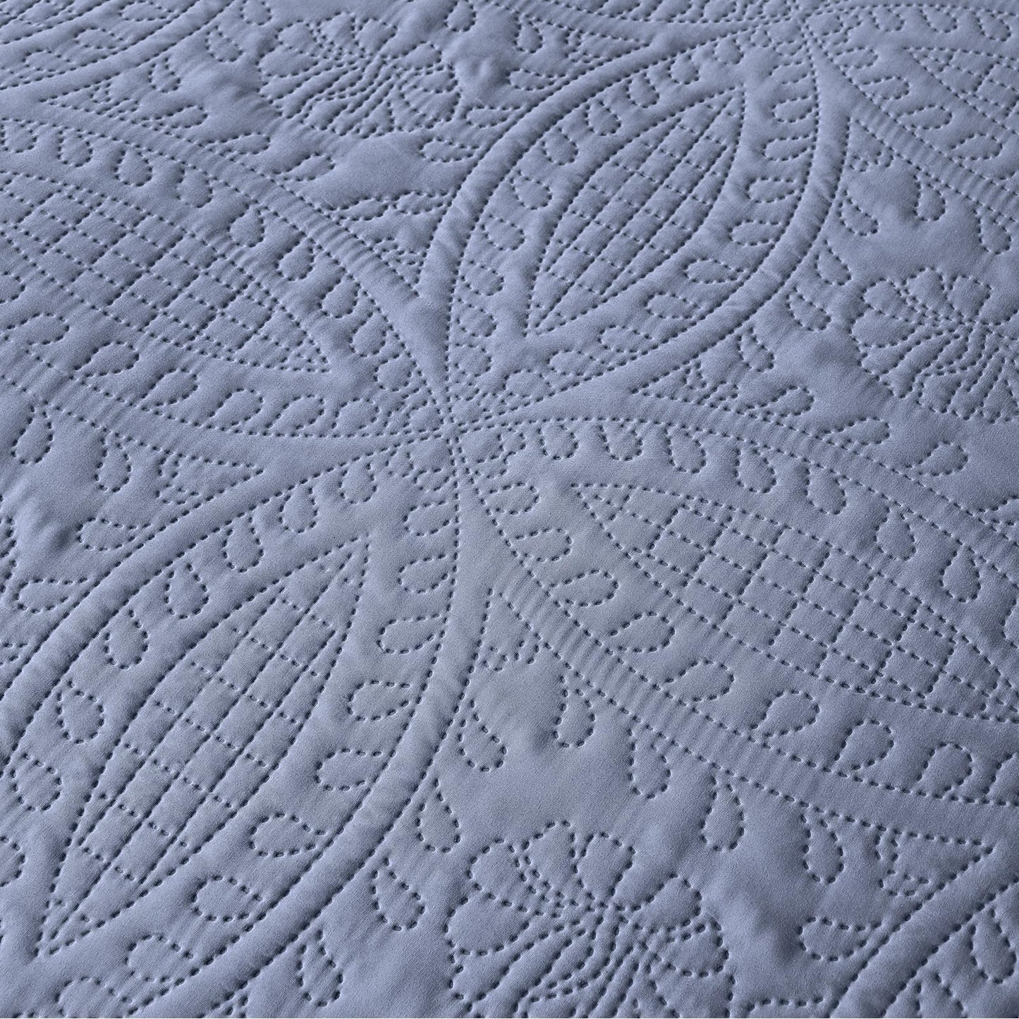akkialla Quilts Queen Size,Bluish Grey Ultrasonic Full/Queen Quilt Set,Lightweight Soft Bedspread Coverlet,Modern Style Coin Pattern Bed Cover for All Seasons,3 Piece(1 Quilt,2 Pillow Shams)