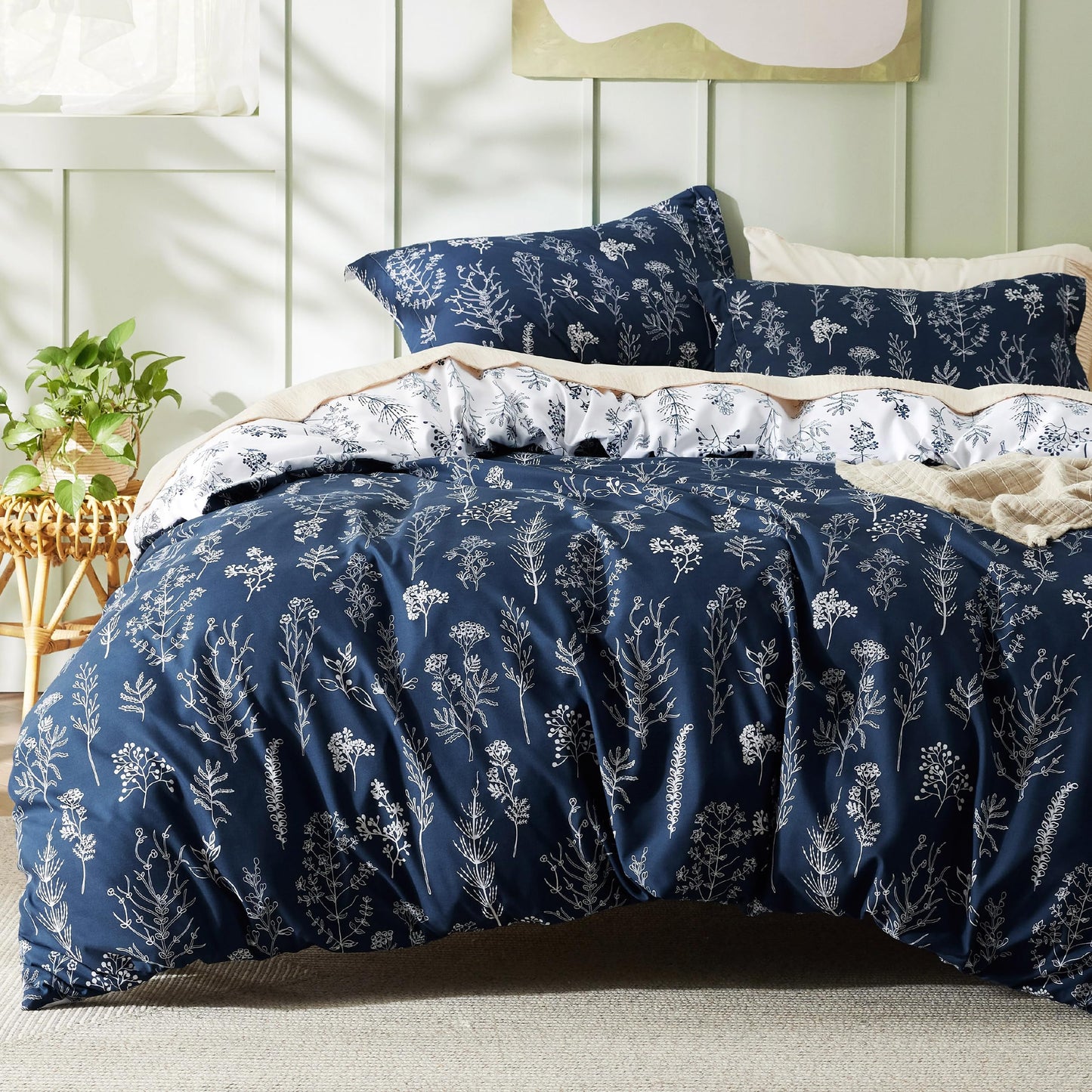 Bedsure Duvet Cover King Size - Reversible Navy Blue King Duvet Cover Set with Zipper Closure, 3 Pieces Floral Patterned Bedding Set with 8 Corner Ties and 2 Pillow Shams