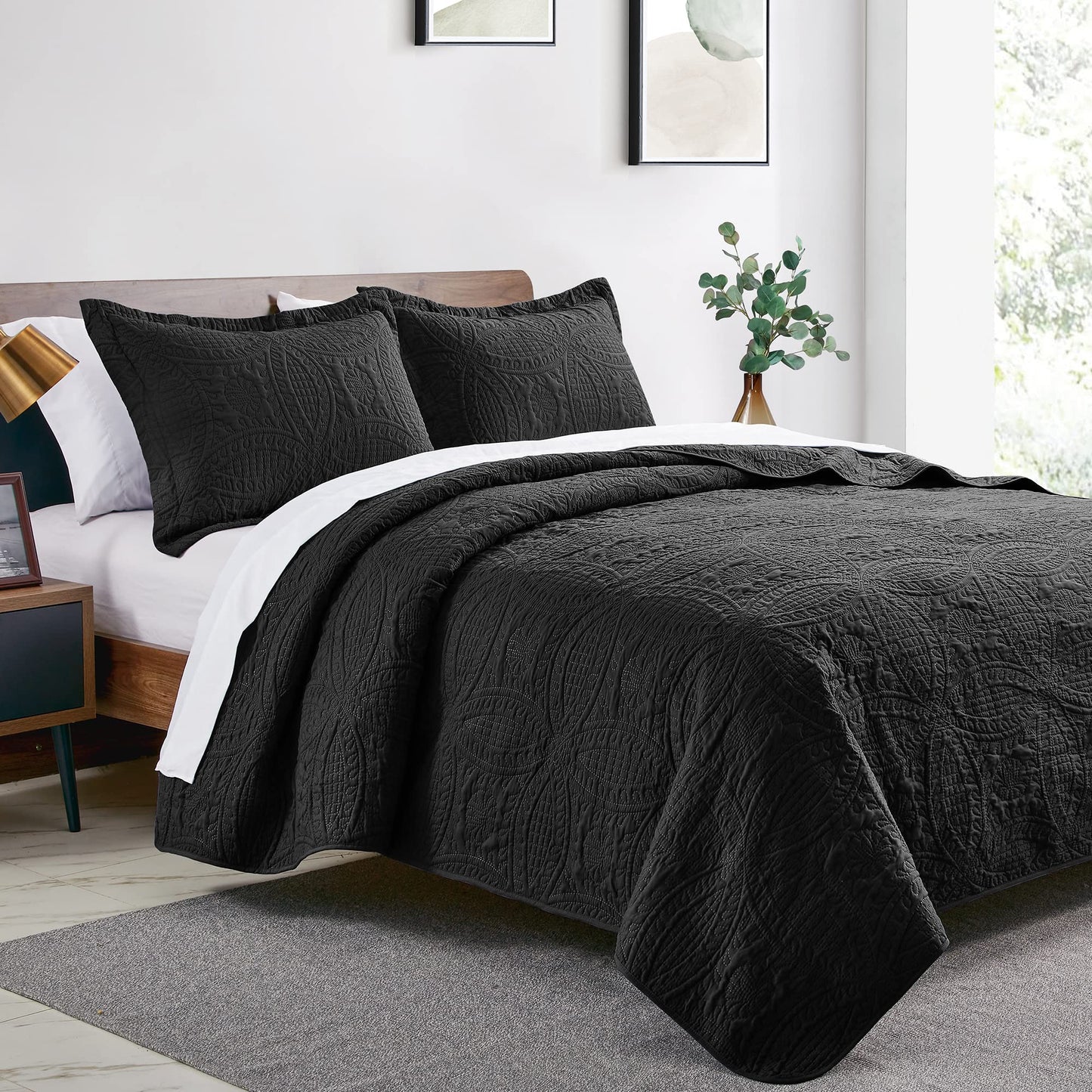 Love's cabin California King Size Quilt Bedding Set Black Bedspreads - Cal King Summer Lightweight Bedspread Comforter - Coin Pattern Coverlet for All Season - 3 Pieces (1 Quilt, 2 Pillow Shams)