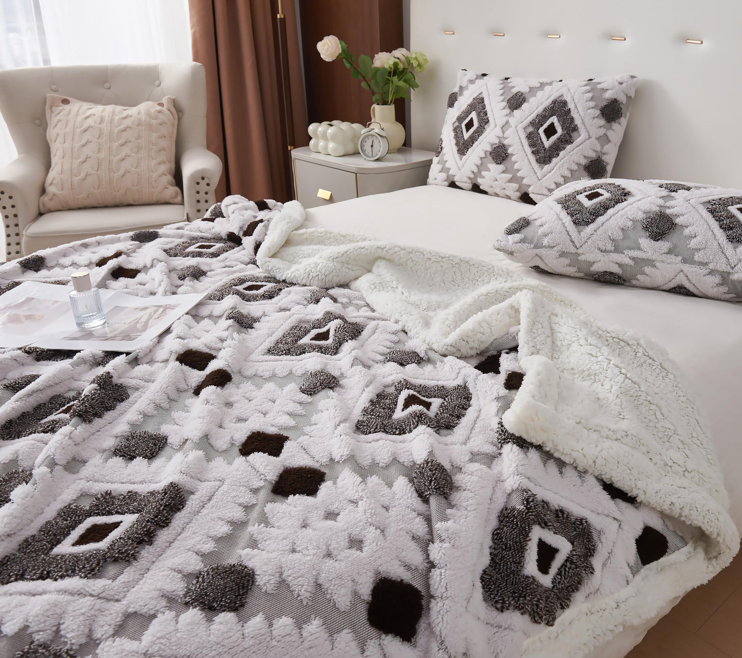 LEVINIS Boho Sherpa Fleece Blanket 80'' × 90'', Ultra Soft Aztec Queen Blanket for All Season, Plush, Cozy, Bohemian Throw Blankets for Bed/Couch/Sofa/Office/Camping, Dark Coffee