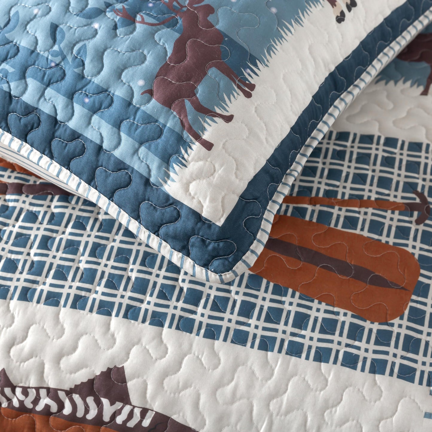 Soul & Lane True North Fish Quilt Set - Queen Size with 2 Shams, Rustic Cabin Bedding with Wildlife and Outdoor Nature Theme, Lodge Quilted Bedspread with Moose and Duck for Lake House & Hunting Decor