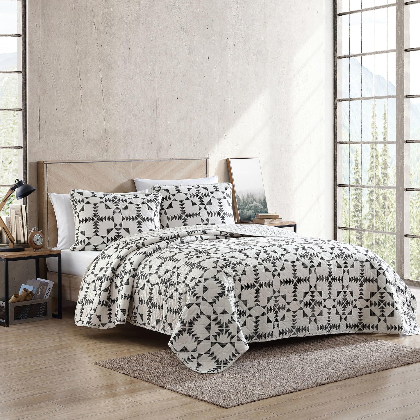 Eddie Bauer - King Quilt Set, Reversible Cotton Bedding with Matching Shams, Luxurious Bedding Set (Arrowhead Charcoal, King)