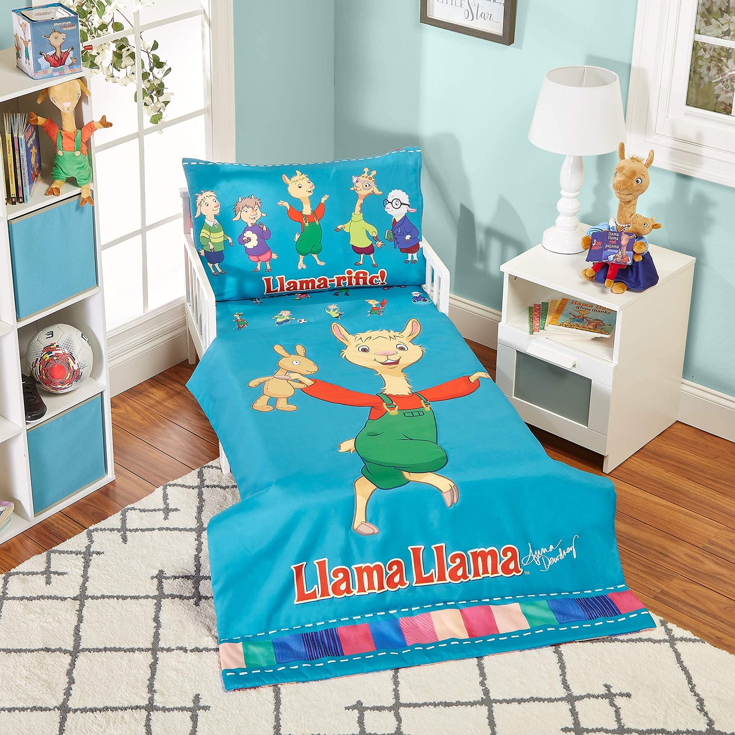 EVERYDAY KIDS Llama Llama 4 Pc Toddler Bedding Set with Comforter, Flat Sheet, Fitted Sheet and Pillowcase Bright Blue Toddler Bed Set Features Llama Llama and Friends
