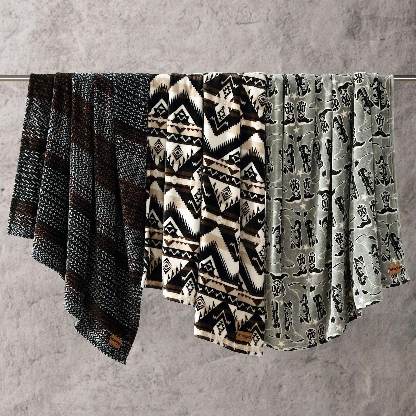 Wrangler - Sherpa Throw Blanket for Couch 50x60, Ultra Soft Plush Fleece Blanket, Americana Decor, Lightweight Warm Cozy Throw, Perfect for Sofa, Bed, Living Room (Jesse Brown)
