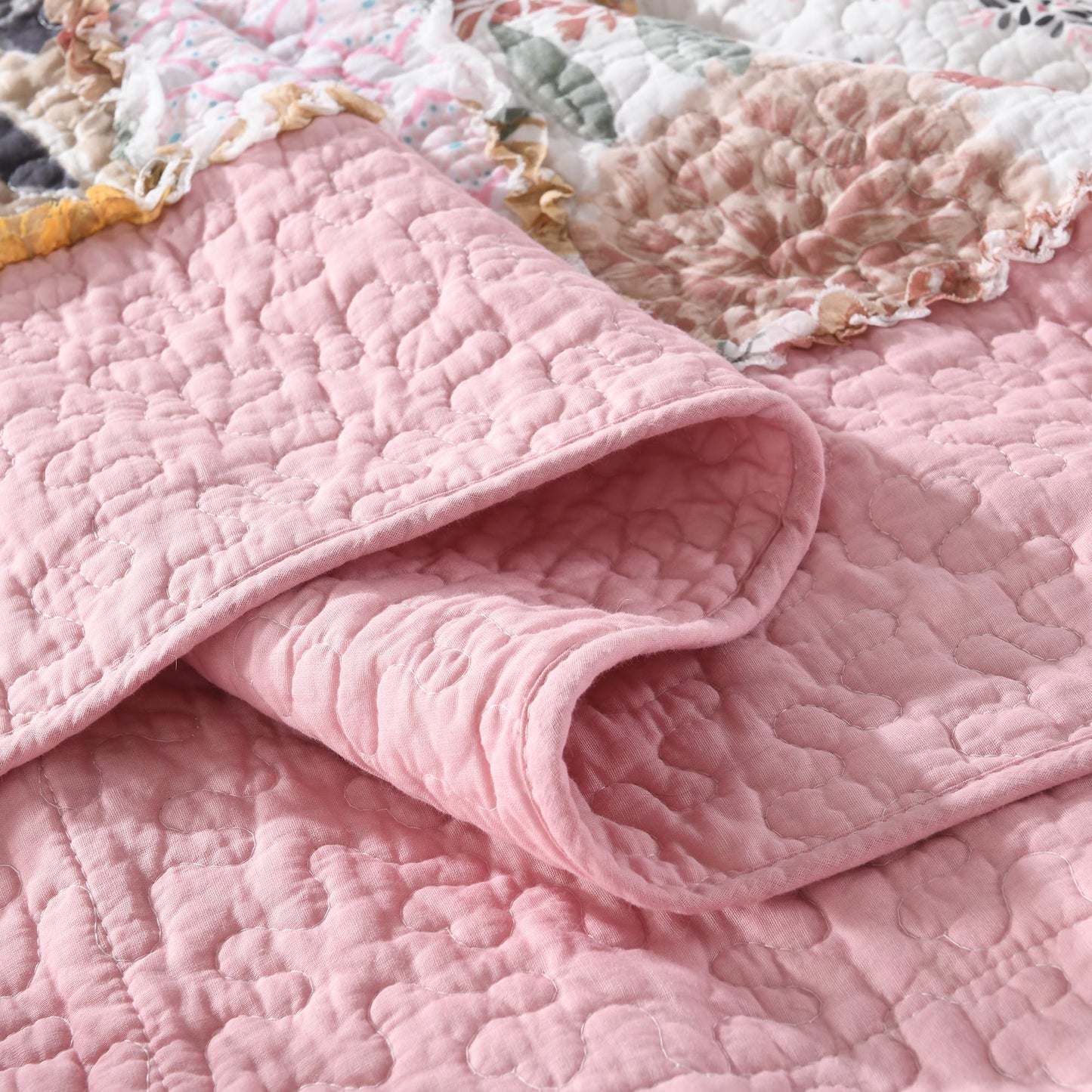 Etwel 100% Cotton Patchwork Queen Size Quilt Set - Lightweight Breathable Reversible Bedspread for Hot Sleepers, Farmhouse Bedding Set with 2 Pillow Shams for All Season (90"x90", Pink Floral Plaid)
