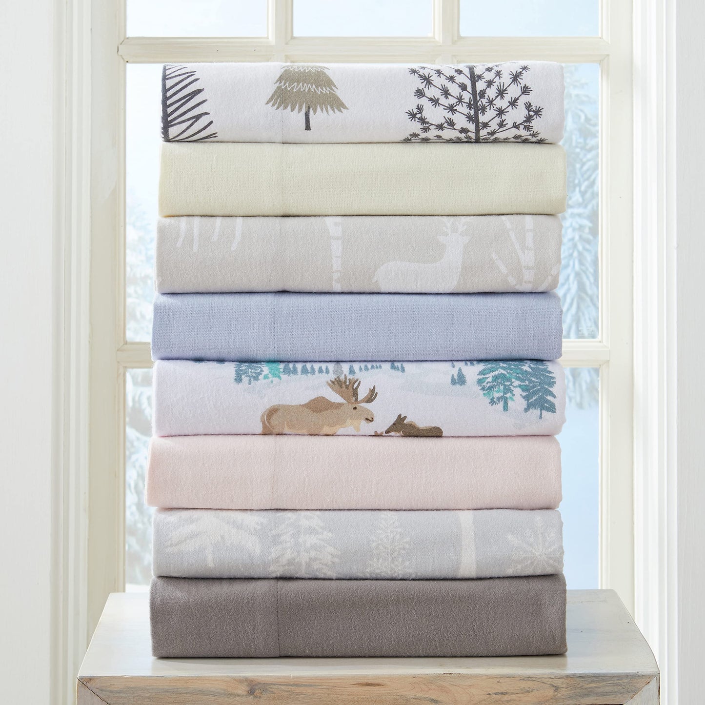 Market & Place 100% Turkish Cotton Flannel Sheet Set | 4 Piece Deep Pocket Novelty Cozy Winter Bed Sheets | Double Brushed for Extra Softness & Comfort | Alpine Collection (Queen, Moose)