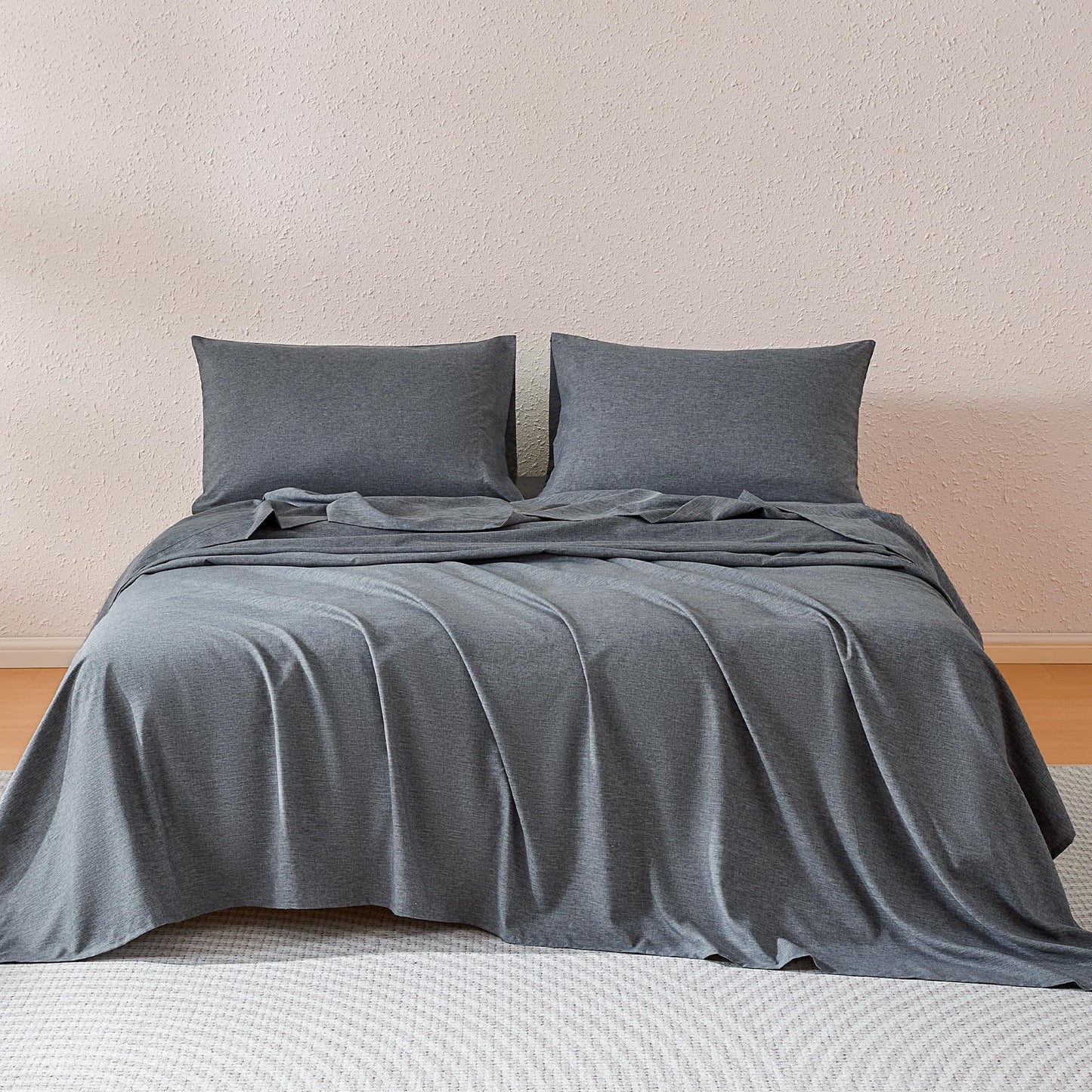 Amazon Basics Sheet Set Cationic 4-Piece Bedding Set, Wrinkle Free and Easy Fit, Easy Care Bedding with 1 Deep Pocket Fitted Sheet, 1 Flat Sheet, and 1 Pillowcases, King, Dark Gray