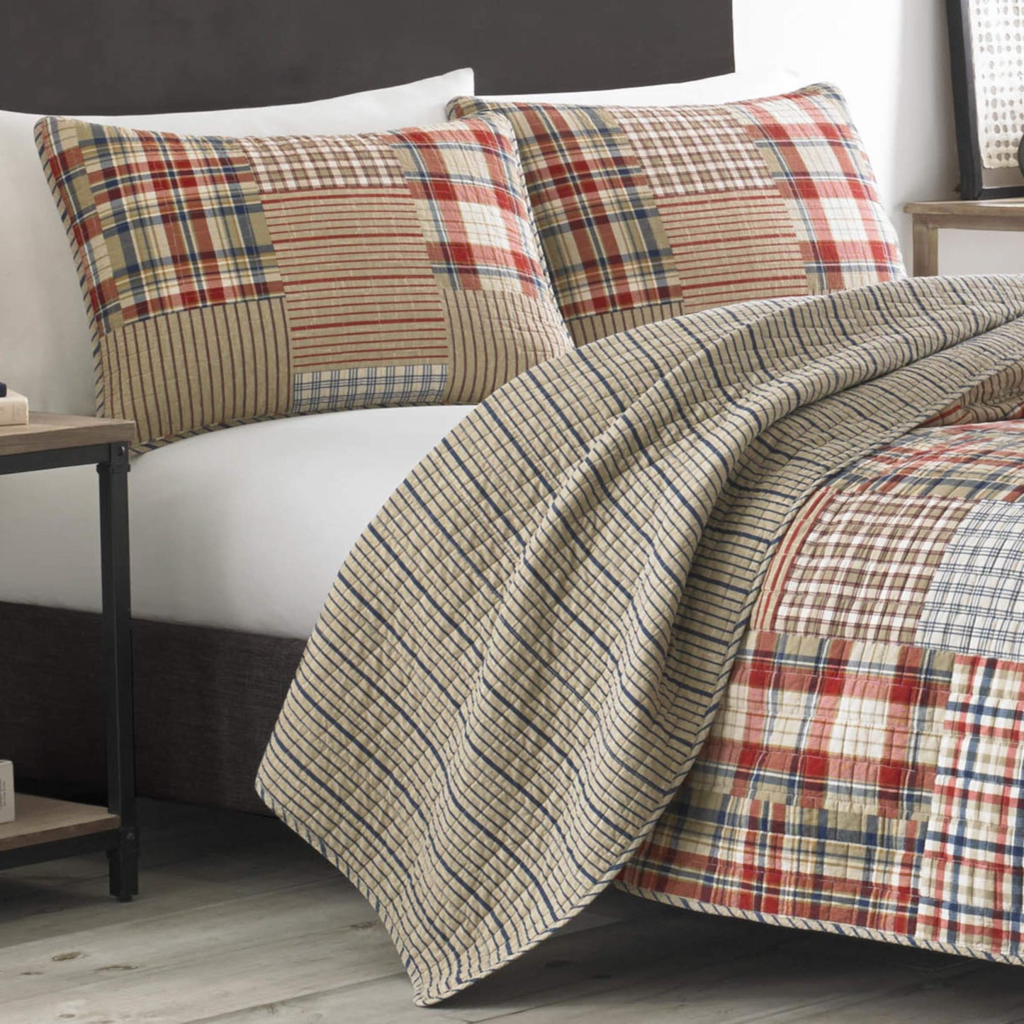 Eddie Bauer - King Quilt Set, Reversible Cotton Bedding with Matching Shams, Luxurious Bedding Set (Hawthorne Brown, King)