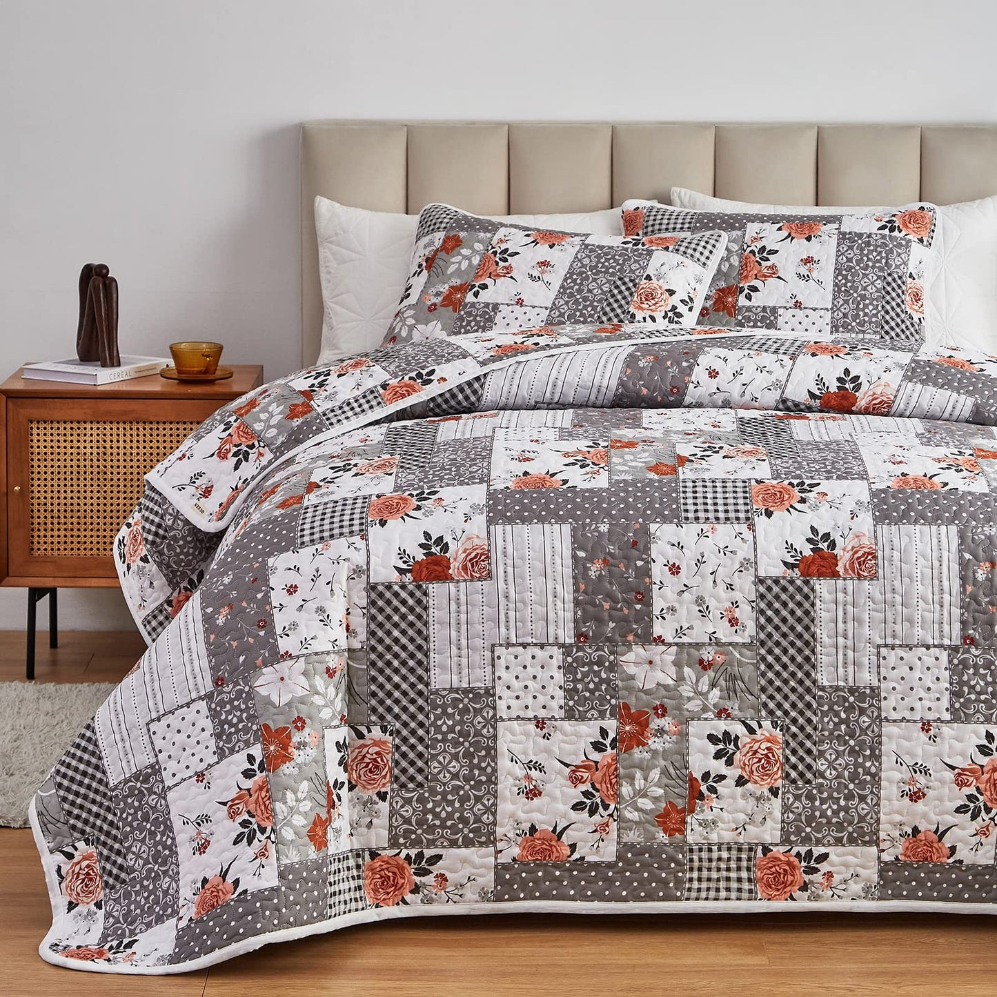 Patchwork Quilt Set Full/Queen Size, 3 Pieces Grey Floral Plaid Summer Bedspread Coverlet Set, Soft Microfiber Reversible Lightweight Bed Cover for All Season (90" x 90", 1 Quilt+ 2 Pillow Shams)