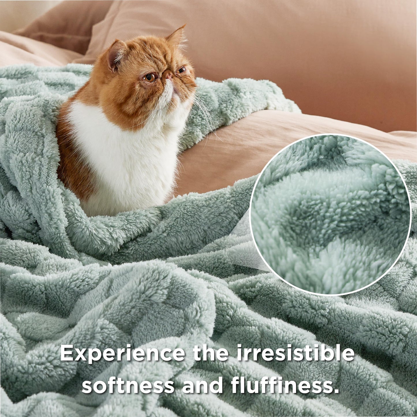 Bedsure Fleece Throw Blanket（White ＆ Green）