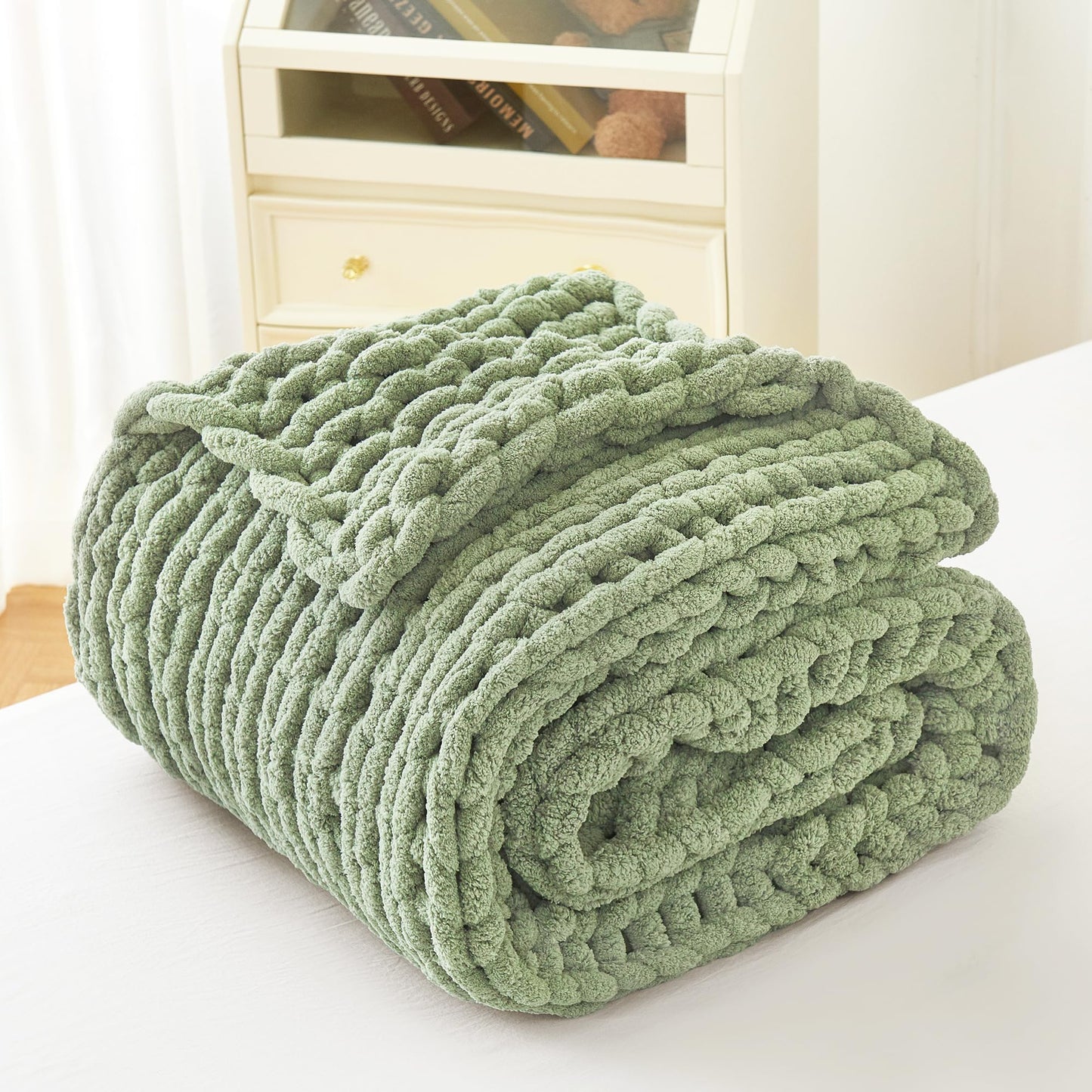 Admitrack Chunky Knit Blanket Throw, 100% Hand Knit Chenille Throw Blanket for Sofa & Home Decor, Soft and Cozy Knitted Throw Blankets (Sage Green，40"x50")