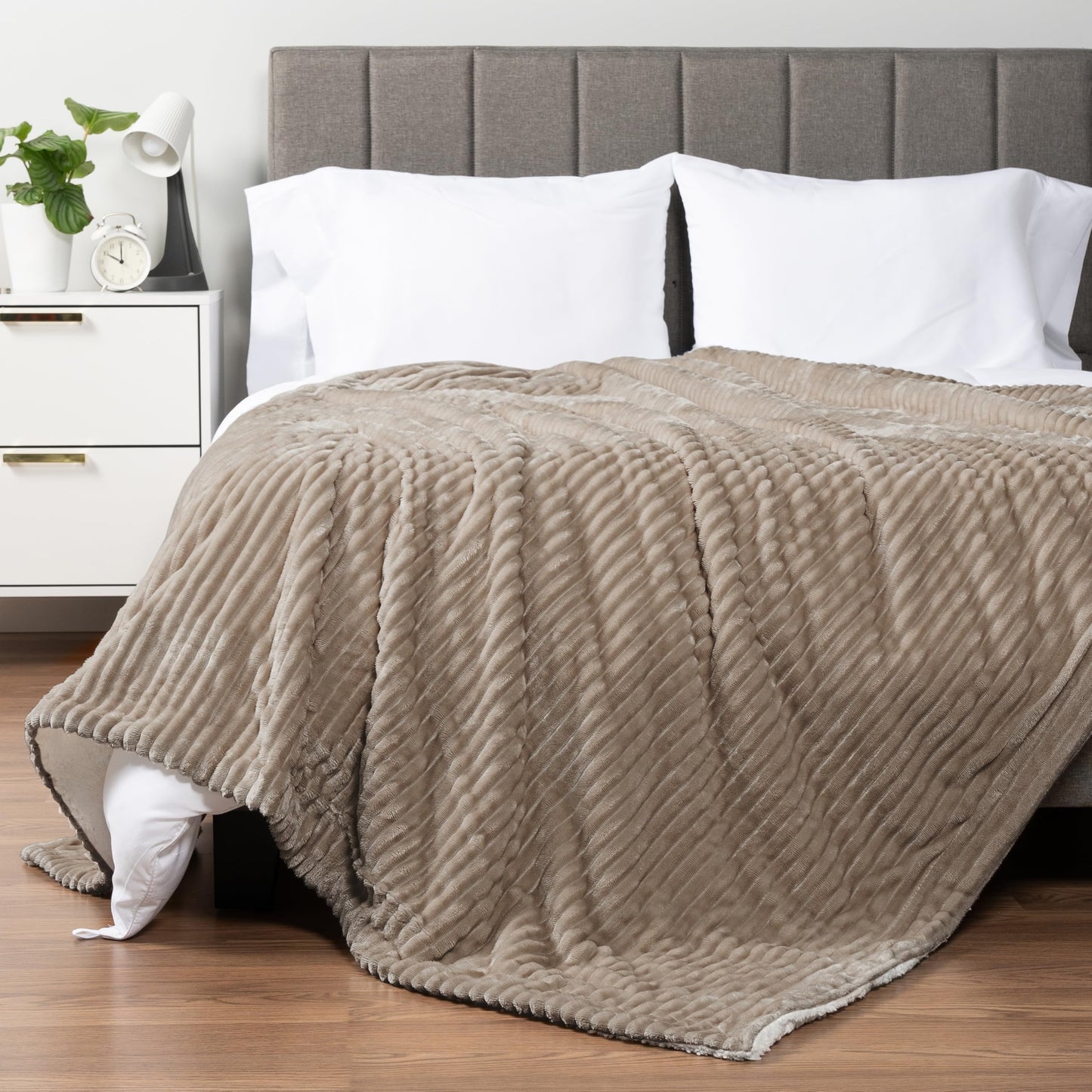 PAVILIA Tan Taupe Sherpa Fleece Throw Blanket for Couch Twin, Soft Plush Fuzzy Blankets, Fluffy Flannel Sherpa Blanket for Bed, Warm 3D Ribbed Winter Blanket Gift, 60x80 inches