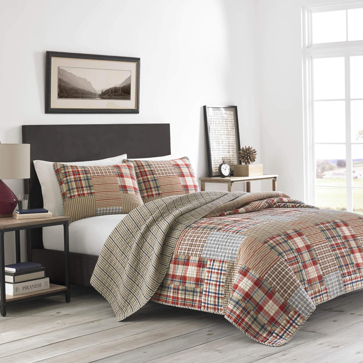 Eddie Bauer - King Quilt Set, Reversible Cotton Bedding with Matching Shams, Luxurious Bedding Set (Hawthorne Brown, King)