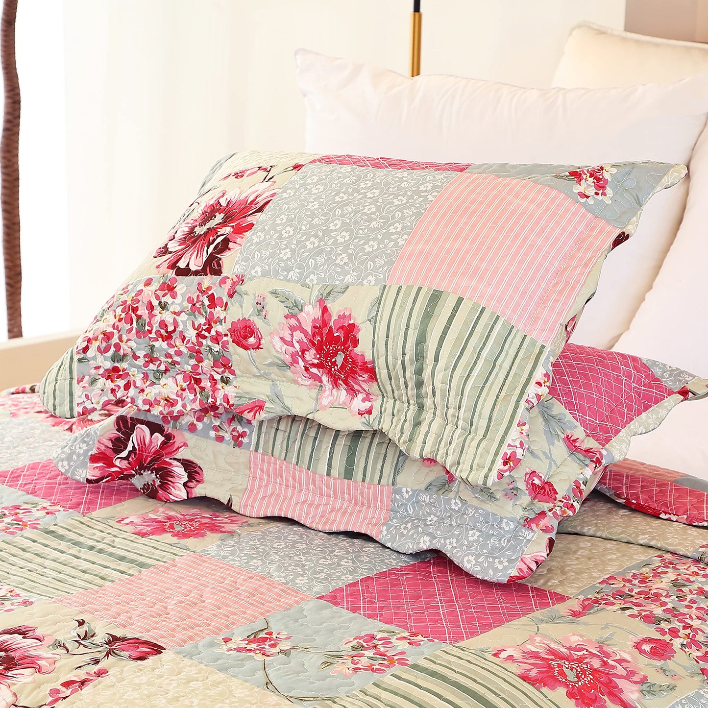 Cmfshape Summer Floral King Quilted Bedspread,Romantic Pink Quilt Set King,Reversible Stitched Bedding Set All Season,Soft Lightweight Coverlet with Pillow Cases (Pink&Grey, King102 x90)