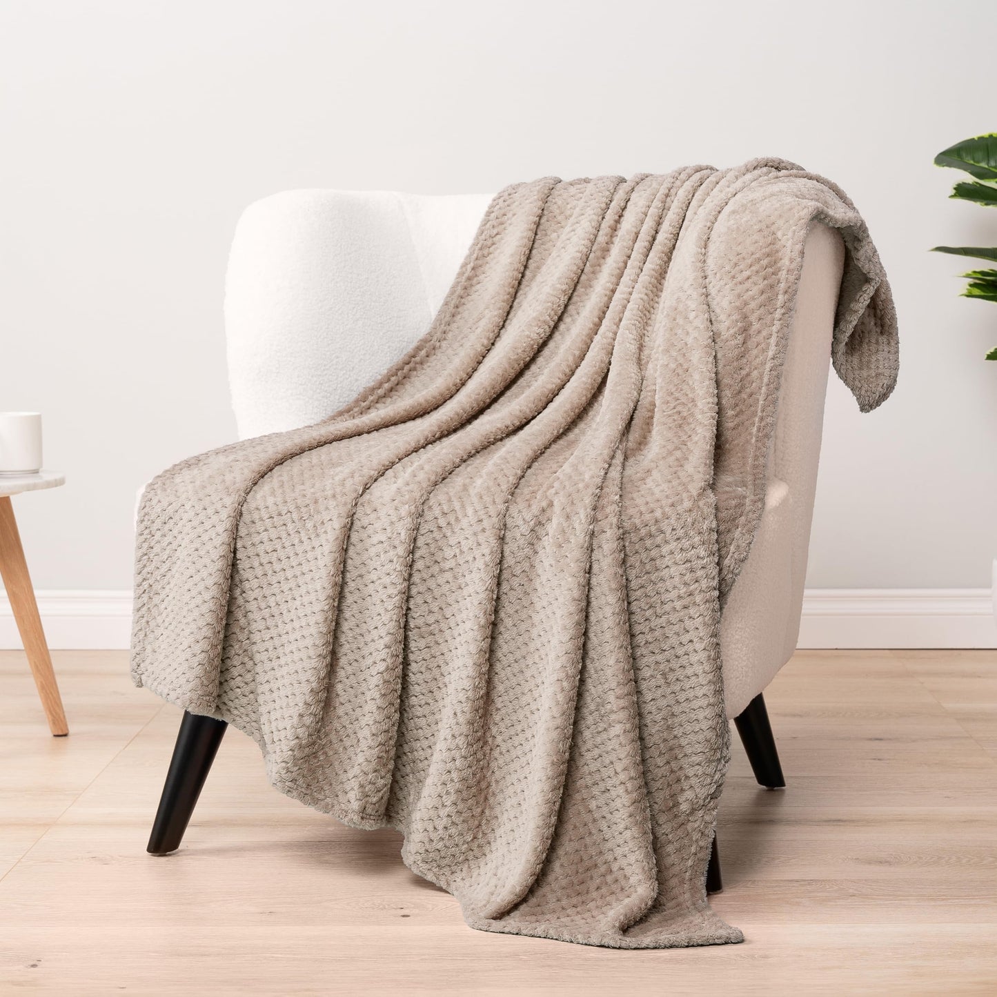 PAVILIA Taupe Tan Fleece Throw Blanket for Couch Sofa Bed, Soft Fuzzy Waffle Jacquard Microfiber, Warm Lightweight Fade-Resistant Decorative All Season Throw, 50x60