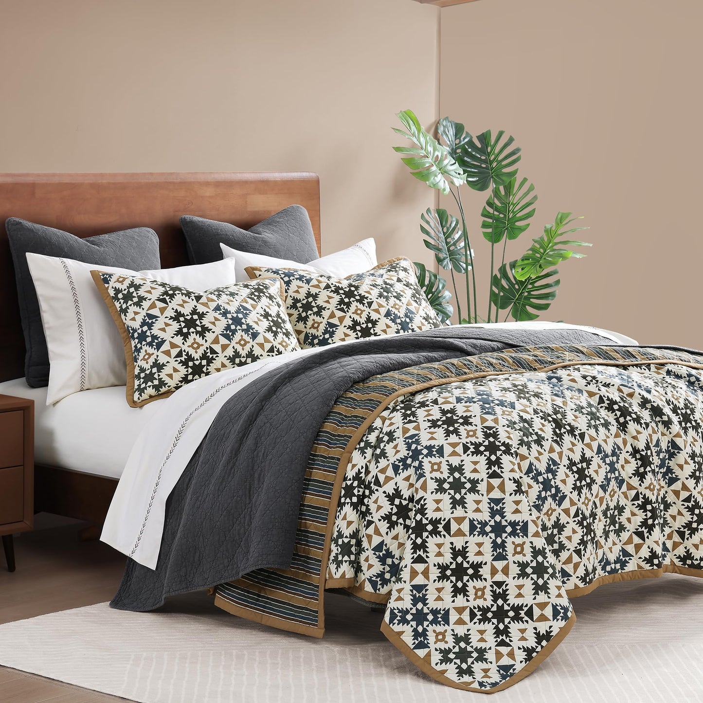 Indigo Hill by HiEnd Accents Mosaic Western Bedding 3 Piece King Quilt Set, Hourglass Pattern Southwest Cabin Rustic Bedding, Reversible Geometric Print Boho Patchwork Quilt with Pillow Shams