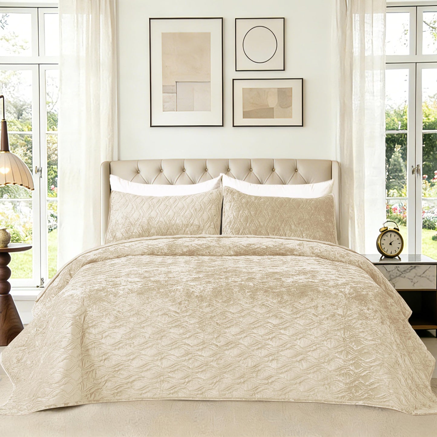 LR Rocaloca Velvet Quilt Set Oversized King Size 120x120 Bedspread with 2 Pillow Shams Ultra Soft Polyester Bedding All Season Decor for Bedroom Guest Room Hotel Retro Pastoral Home Decor, Beige