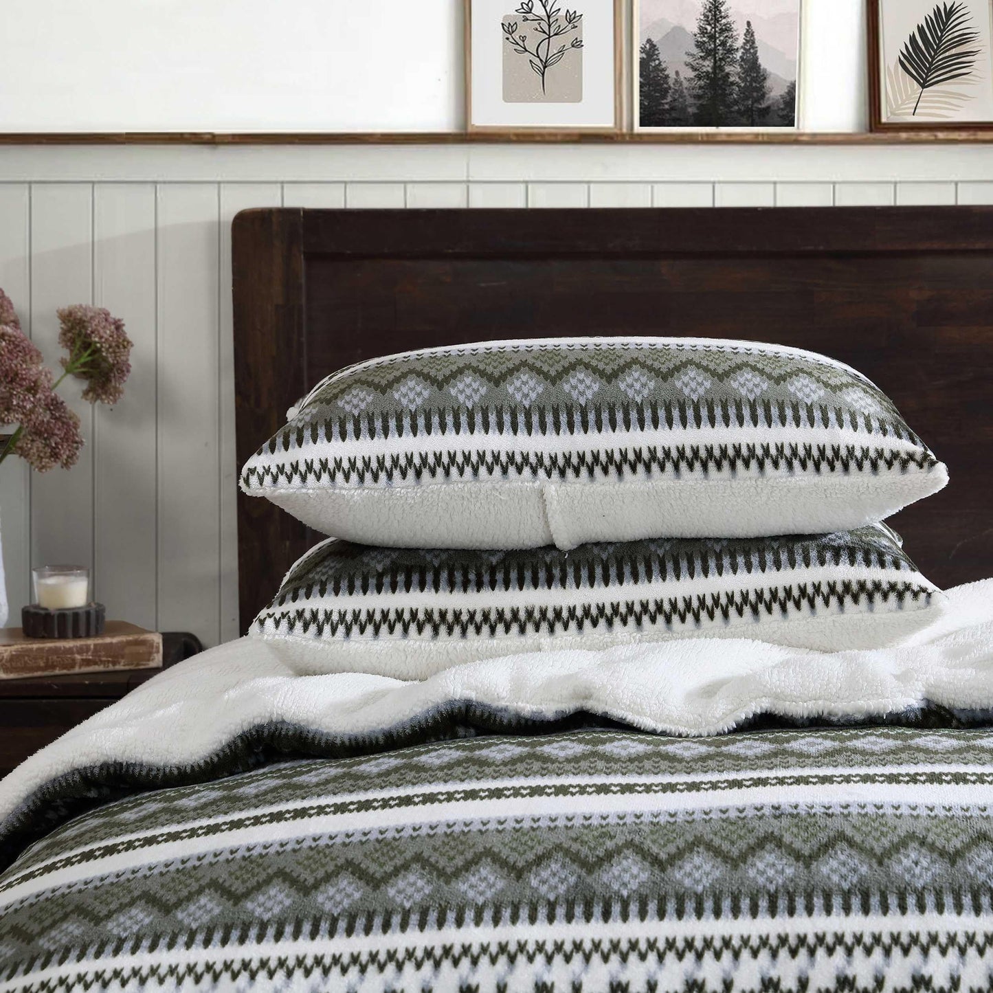 Eddie Bauer - Full/Queen Comforter Set, Reversible Plush Bedding with Matching Shams, Super Soft Luxurious Bedding Set, Oeko-Tex Certified (Shelton Fair Isle Green, Full/Queen)