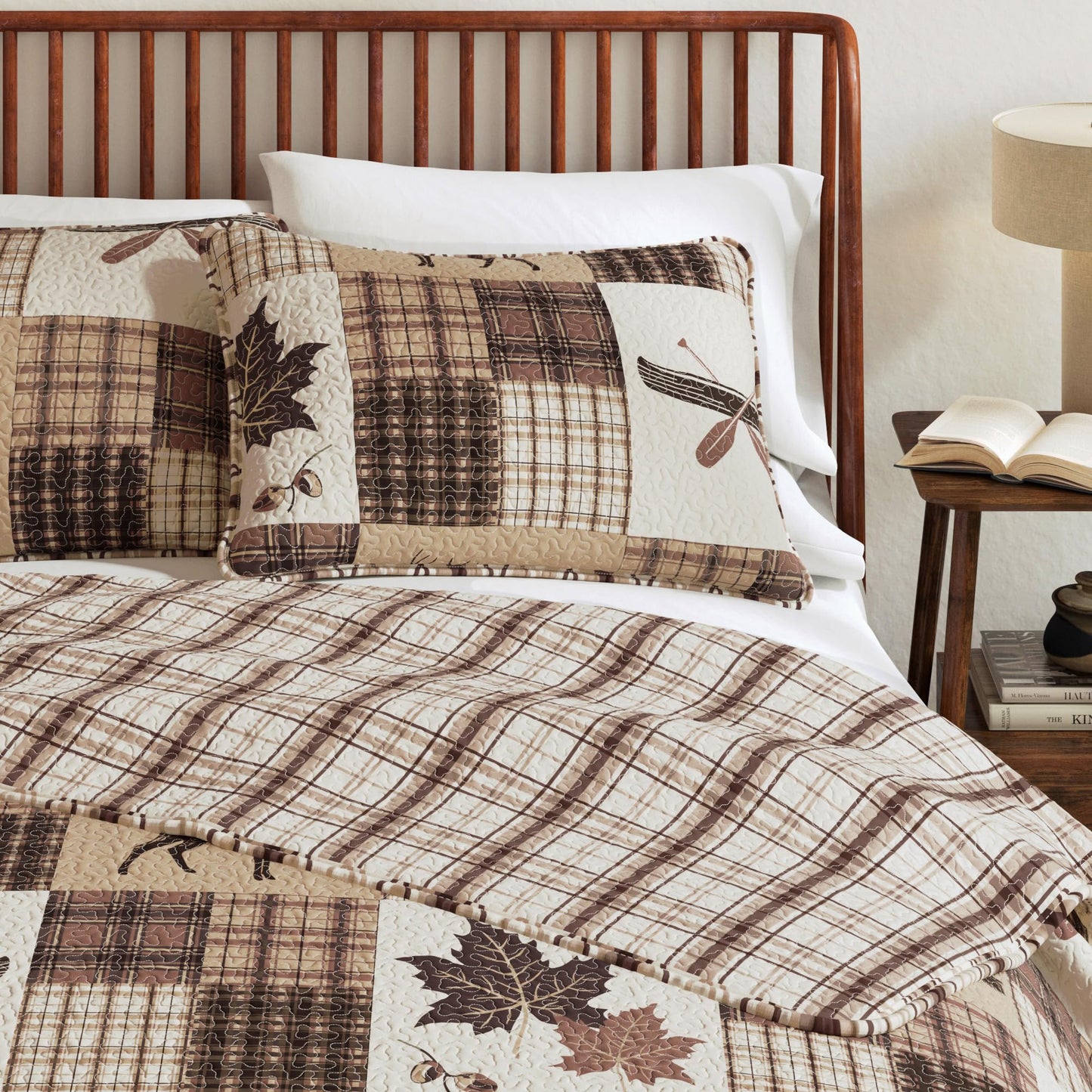 Great Bay Home Lodge Quilt Set - 3-Piece Full/Queen Size Rustic Bedding Set - Lightweight, All-Season, Reversible Bedspread (Deer & Leaf Patchwork)