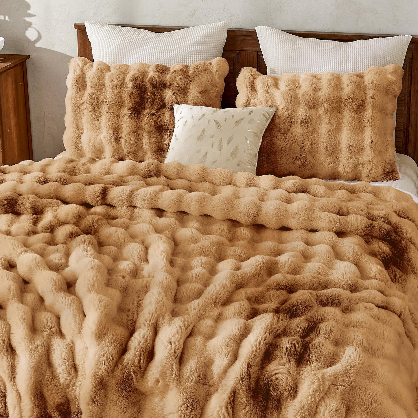 Wonderful 3 Pieces Fluffy Faux Rabbit Fur Bubble Comforter Set King Size, Tie-Dyeing Caramel Plush Fuzzy Bedding Set, Warm Soft Bubble Comforter Bedding Set for Winter