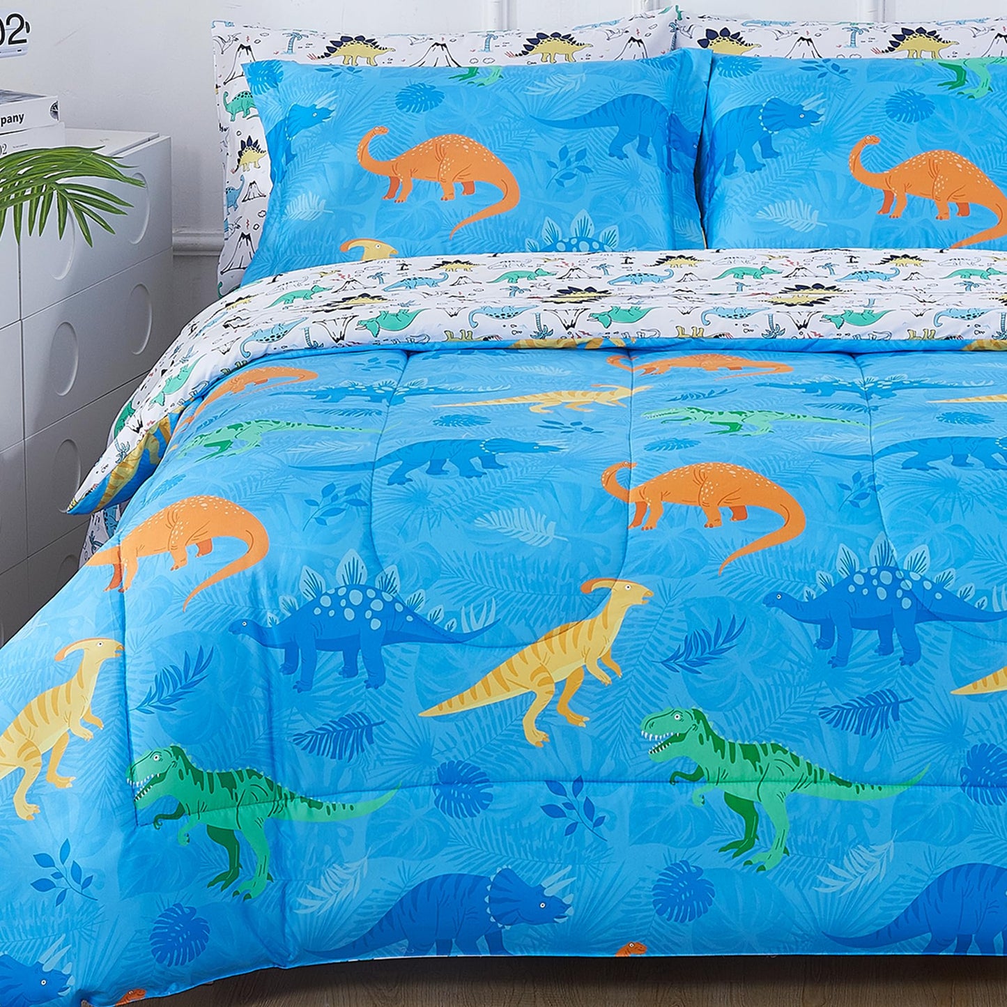 Viviland Kids Twin Bedding Sets for Boys, Soft Twin Comforter Set with Sheets, 5 Pieces Microfiber Bed in a Bag, Blue Dinosaur