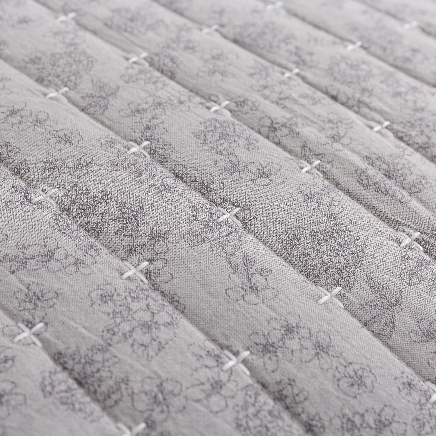 Soul & Lane - Gray Cotton Quilt Set, Floral Bedding, King with 2 Shams
