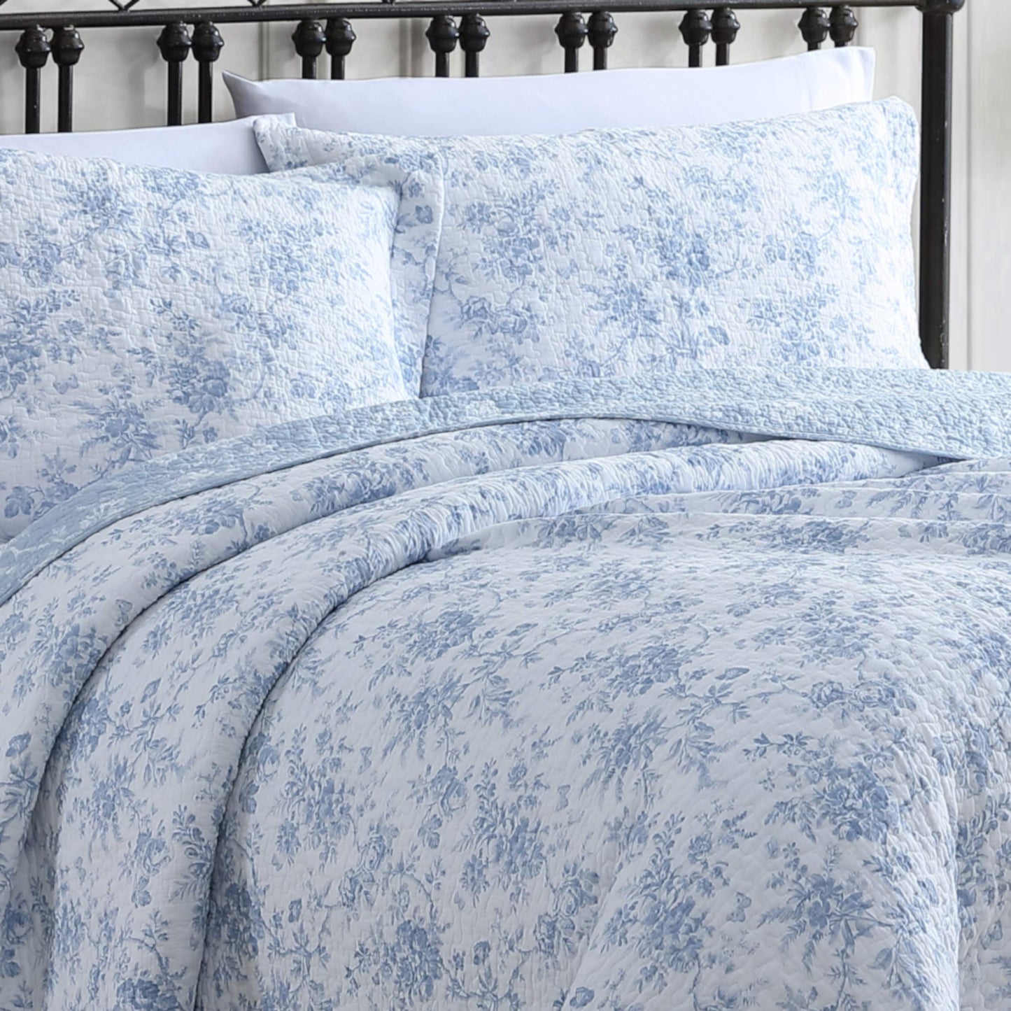 Laura Ashley - Twin Quilt Set, Soft Cotton Bedding with Matching Sham, Reversible Floral Toile Design, Floral Room Decor, Lightweight for Year-Round Layering (Walled Garden Blue)