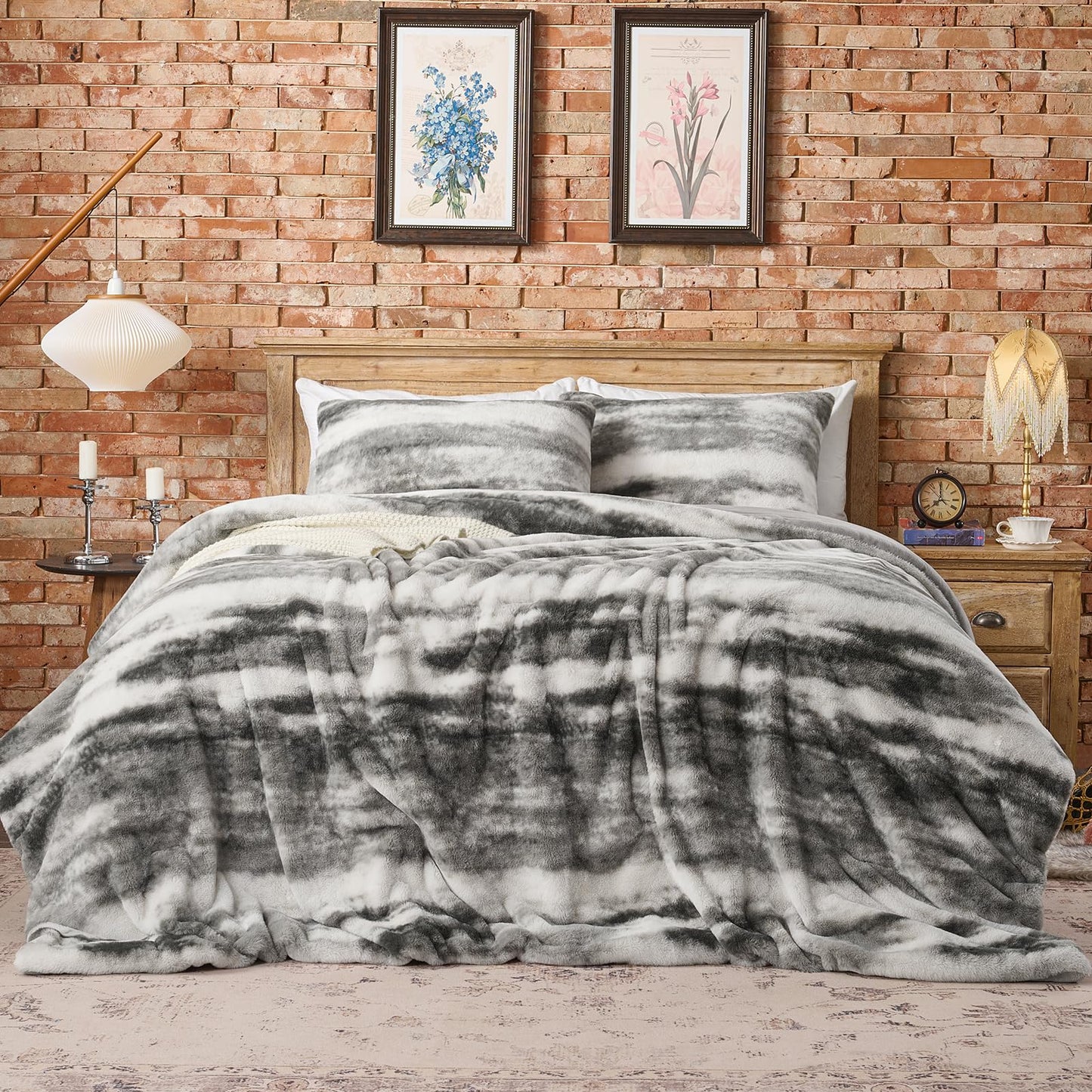 Lotus Karen Queen Comforter Set - Fluffy Black and White Faux Fur Bed Comforter Queen - Lightweight Warm Fuzzy Watercolor Faux Rabbit Fur Bedding Sets 3 Pieces(1 Comforter and 2 Pillowcases)