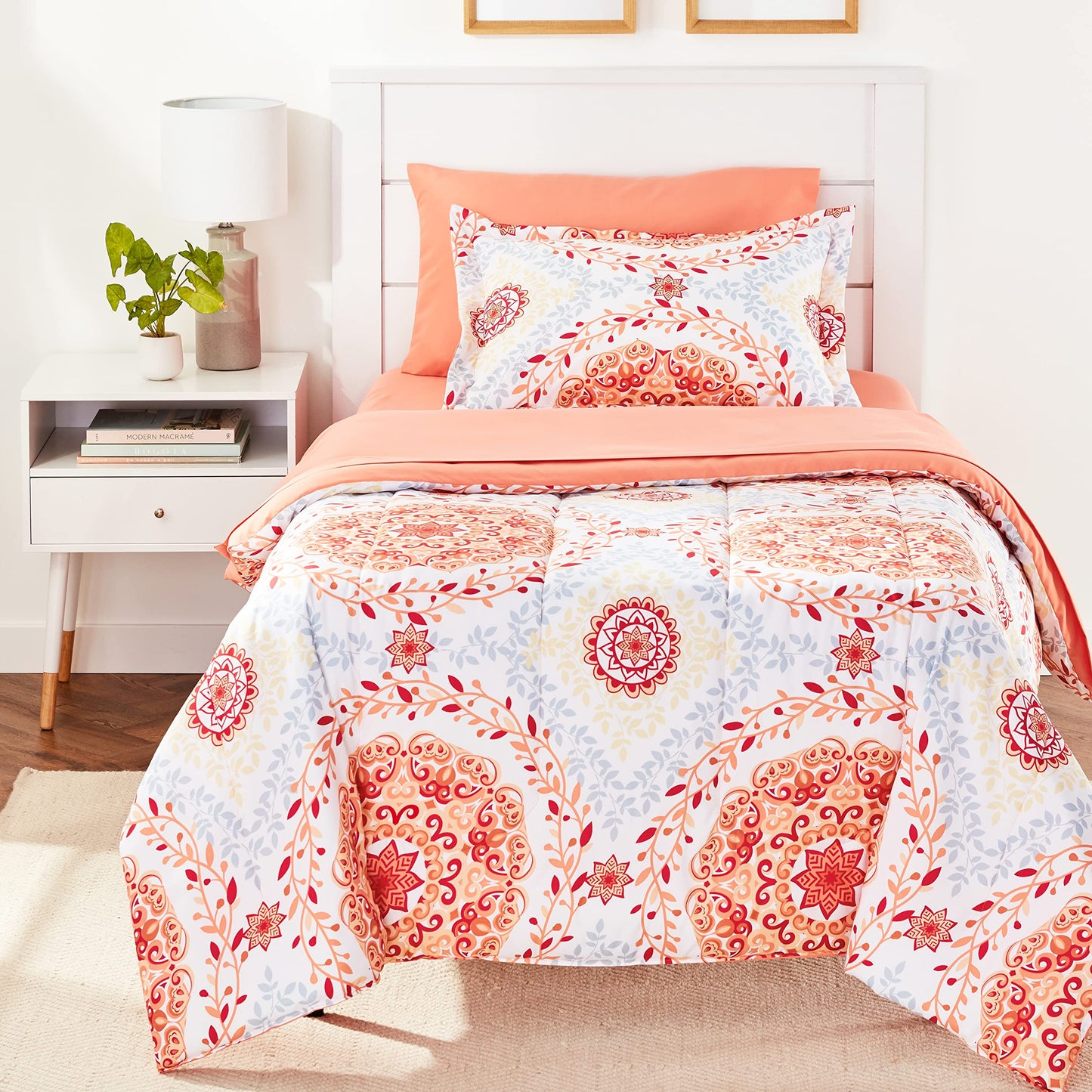 Amazon Basics Twin/Twin XL Lightweight Microfiber Comforter Bedding Set with Printed Sheets, 5-Piece Bed-in-a-Bag, Coral Medallion